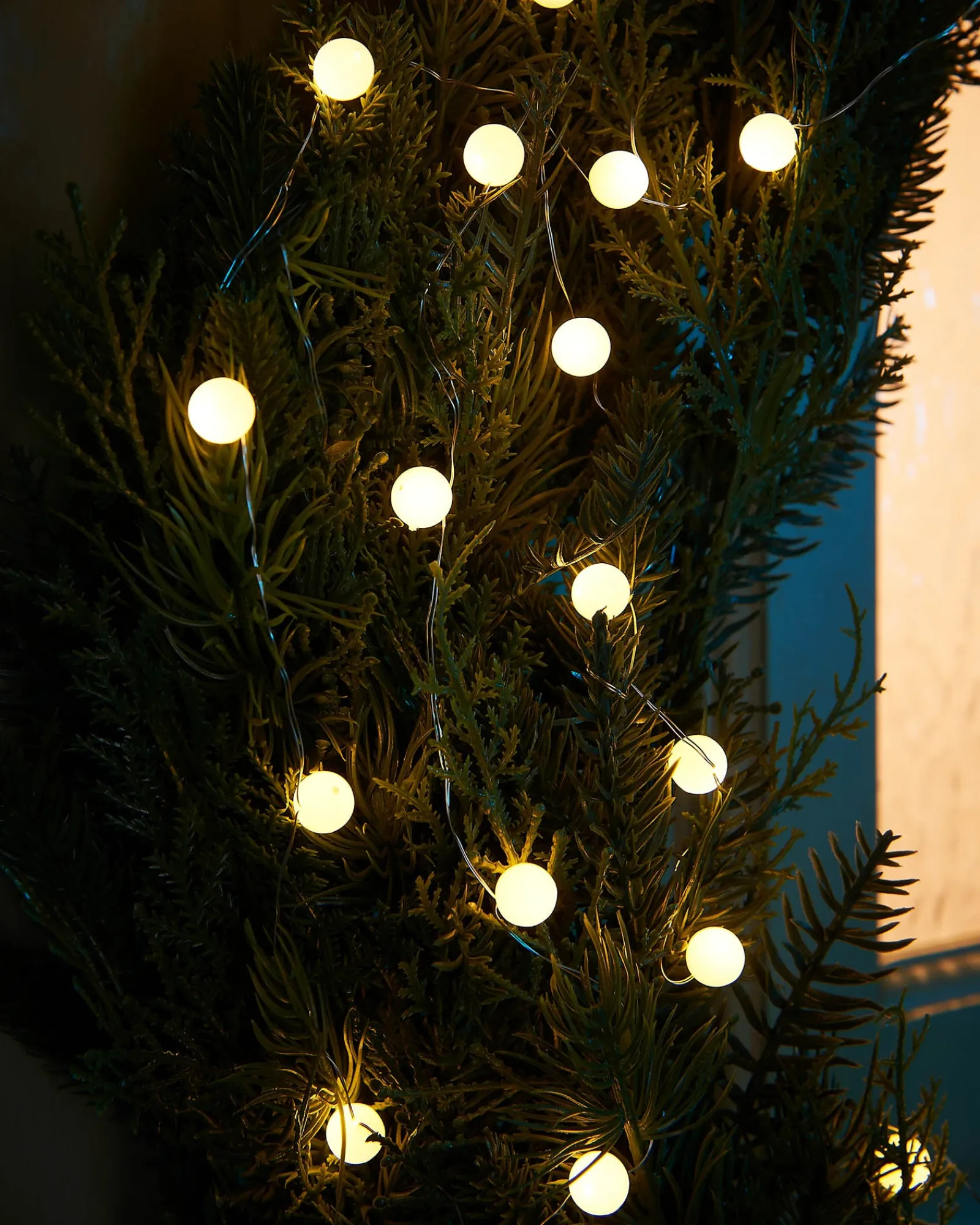 WeRChristmas 80 Pastel Warm White Micro LED Berry Lights, 2.4 M