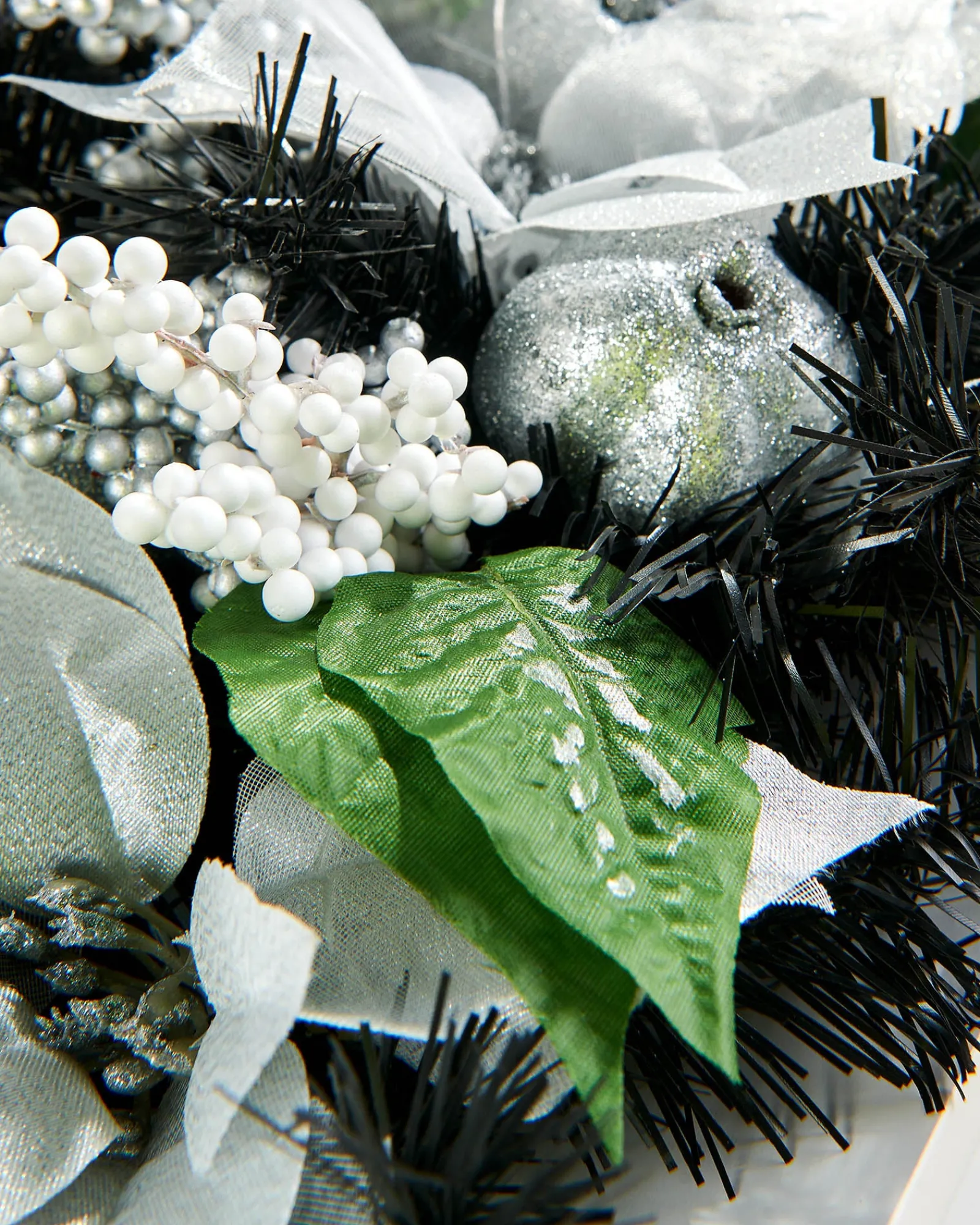 WeRChristmas 3 Pillar Decorated Garland Candle Holder, Black/Silver, 76 Cm