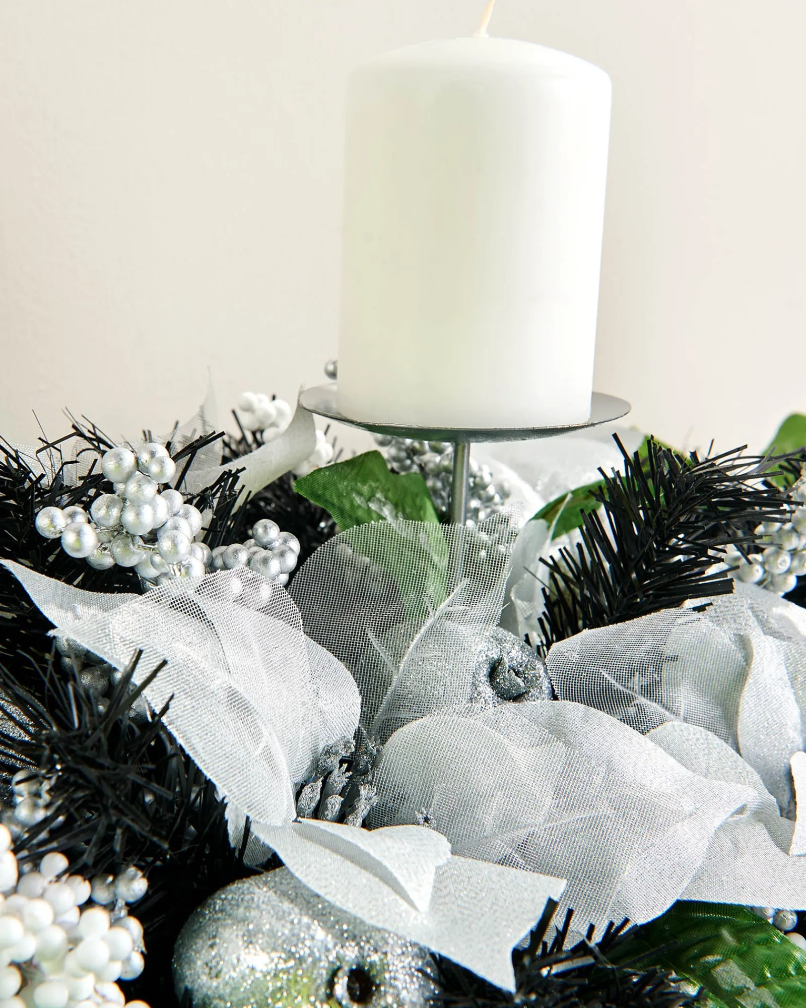 WeRChristmas 3 Pillar Decorated Garland Candle Holder, Black/Silver, 76 Cm