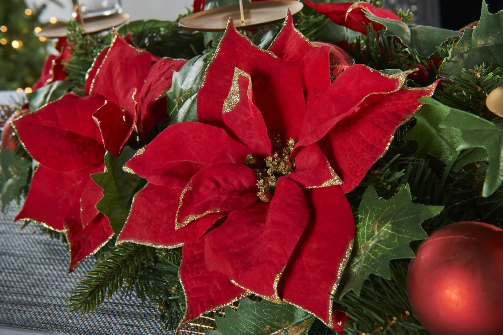 WeRChristmas 3 Pillar Decorated Garland Candle Holder, Red, 76 Cm