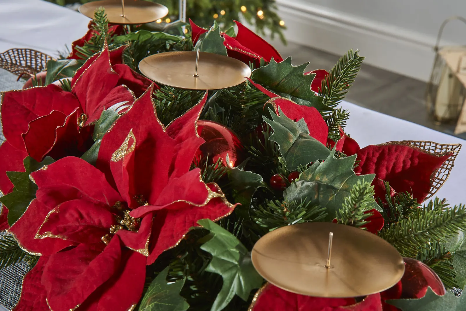 WeRChristmas 3 Pillar Decorated Garland Candle Holder, Red, 76 Cm