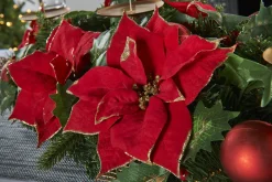 WeRChristmas 3 Pillar Decorated Garland Candle Holder, Red, 76 Cm
