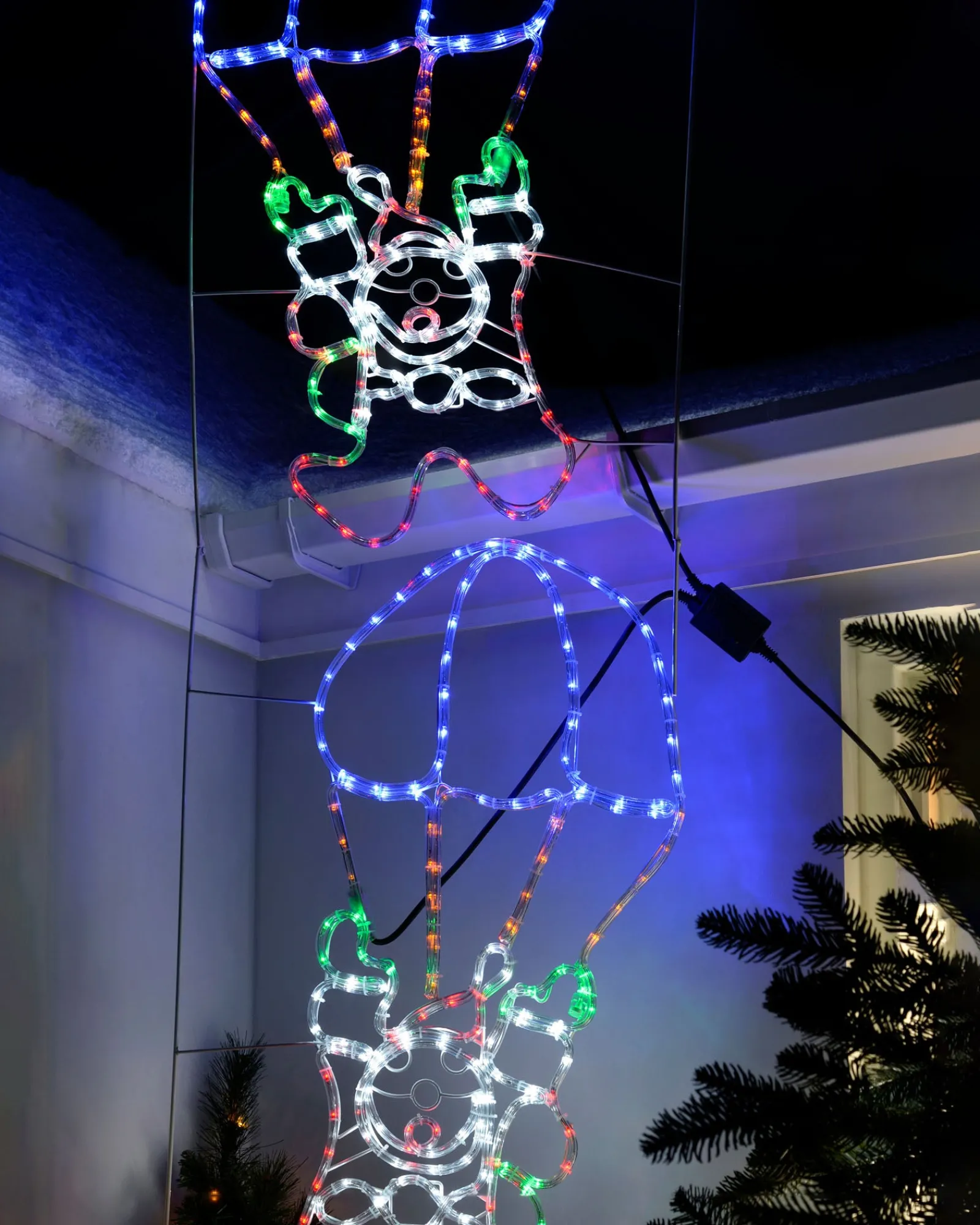 WeRChristmas Animated Santa Parachute Rope Light Silhouette, 183 Cm