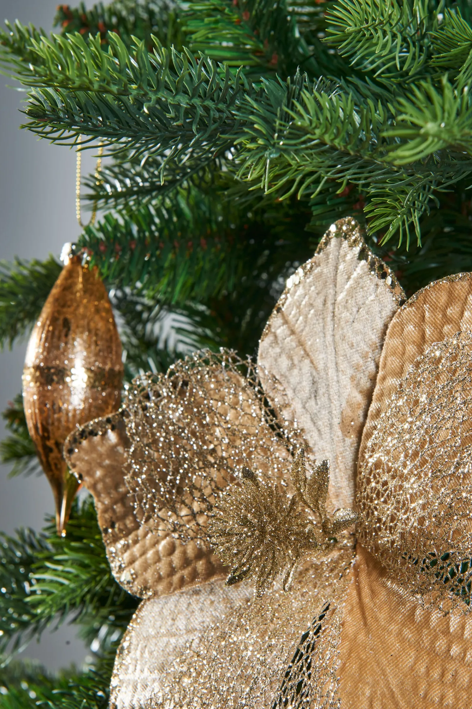 WeRChristmas Artificial Magnolia Flower, Gold, 24 Cm