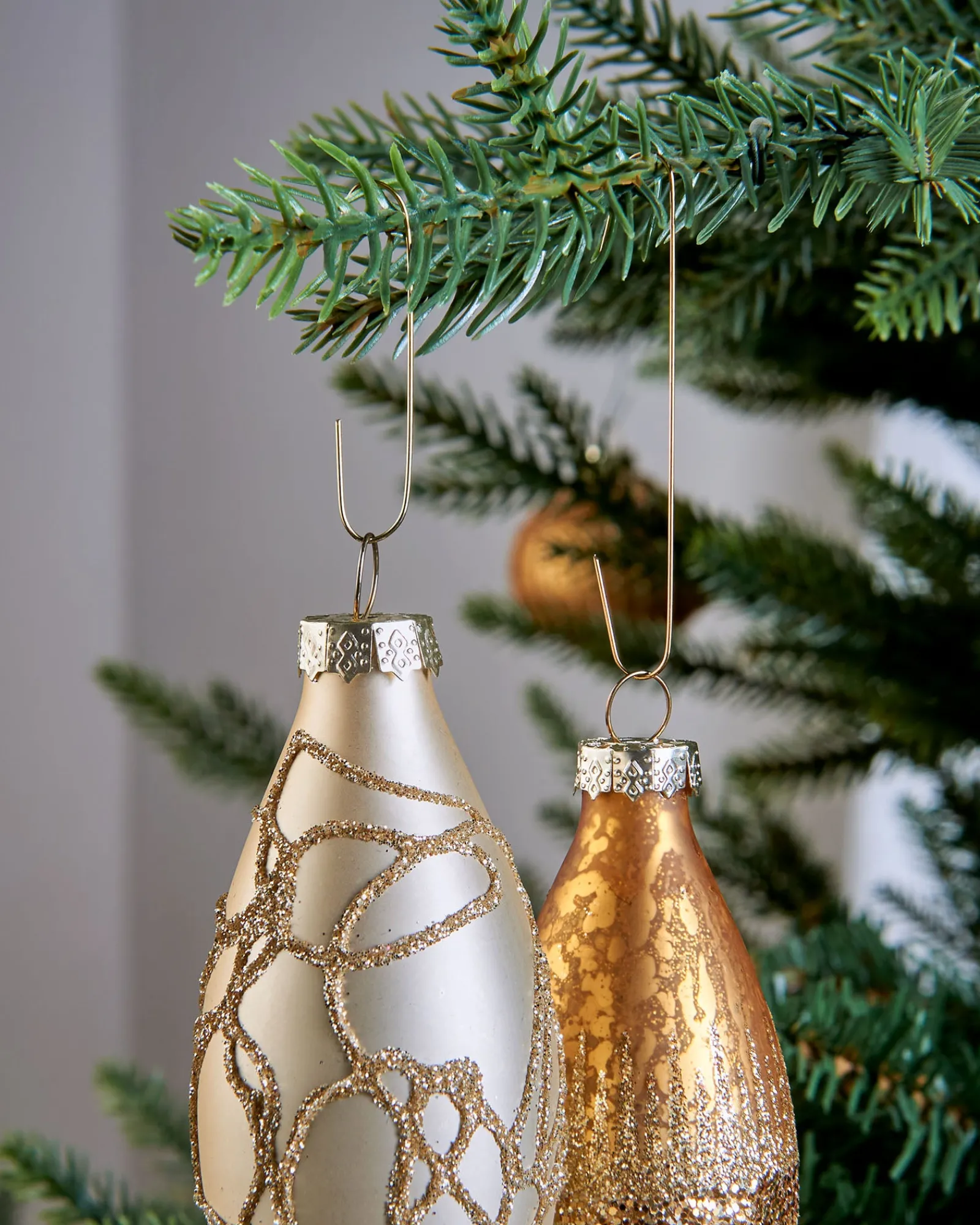 WeRChristmas Bauble Ornament Hooks Multi Pack, Gold, Pack Of 150