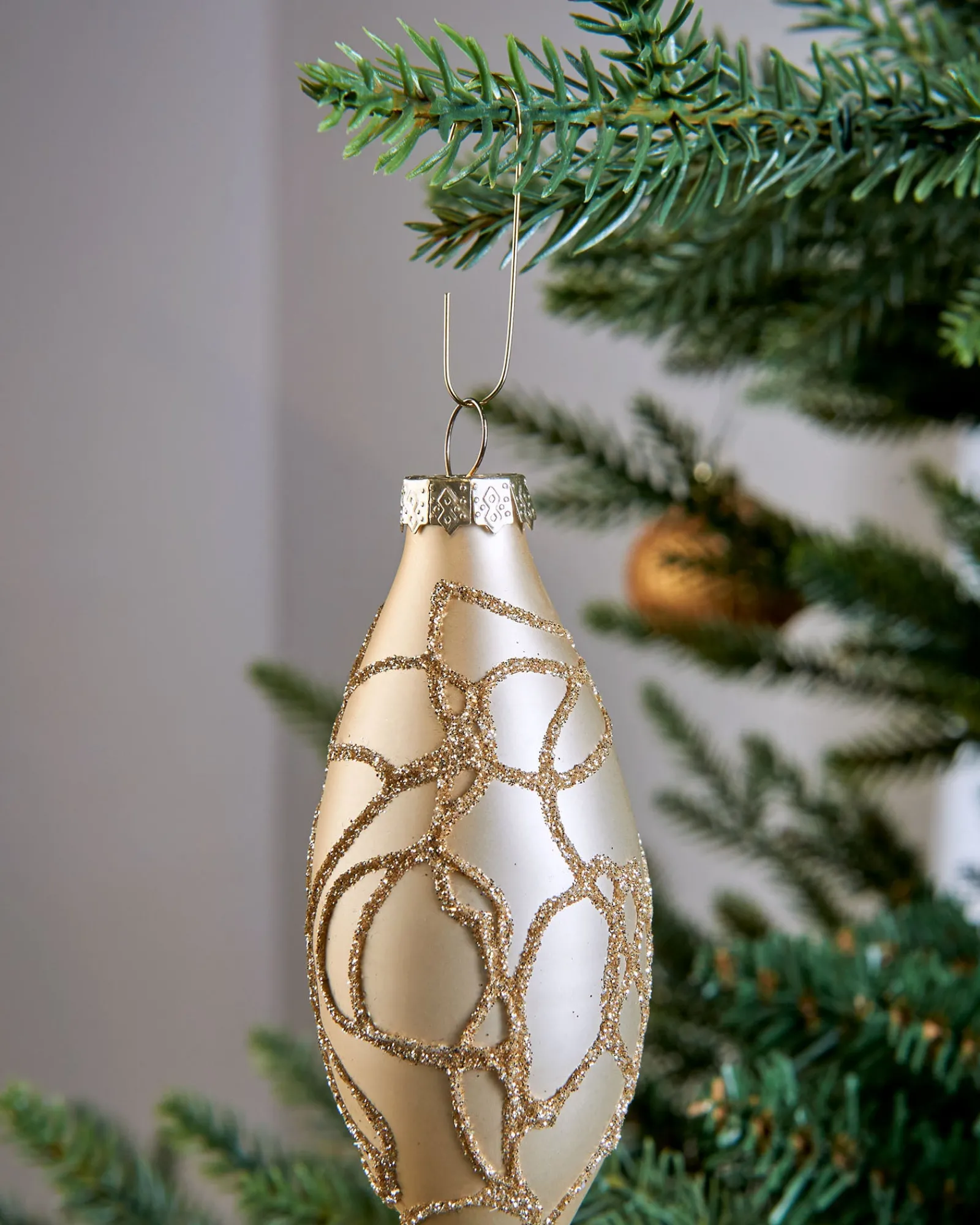 WeRChristmas Bauble Ornament Hooks Multi Pack, Gold, Pack Of 150