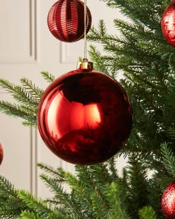 WeRChristmas Christmas Red Large Gloss Shatterproof Bauble, 15 Cm