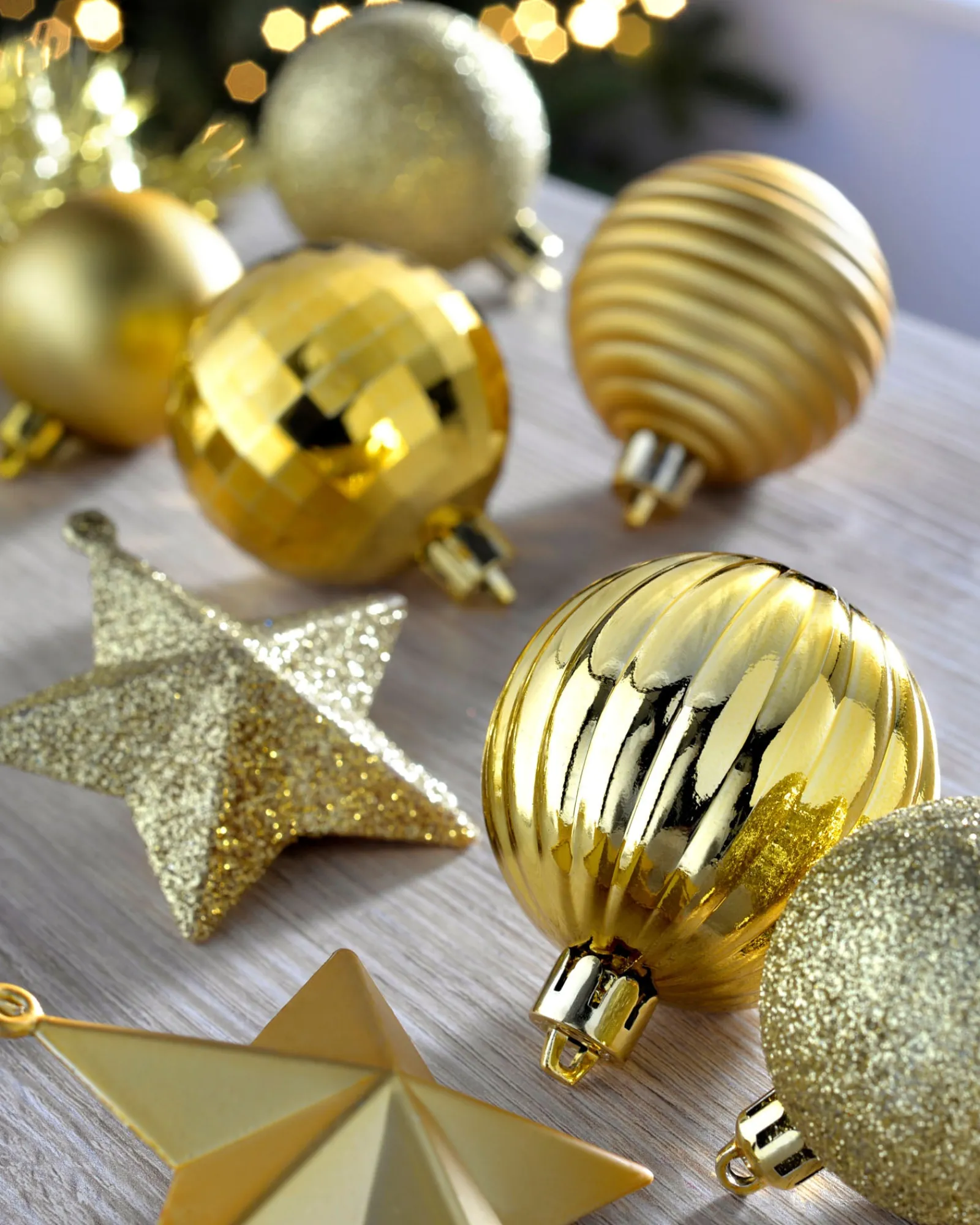 WeRChristmas Copper Shatterproof Baubles Set, 42 Pack