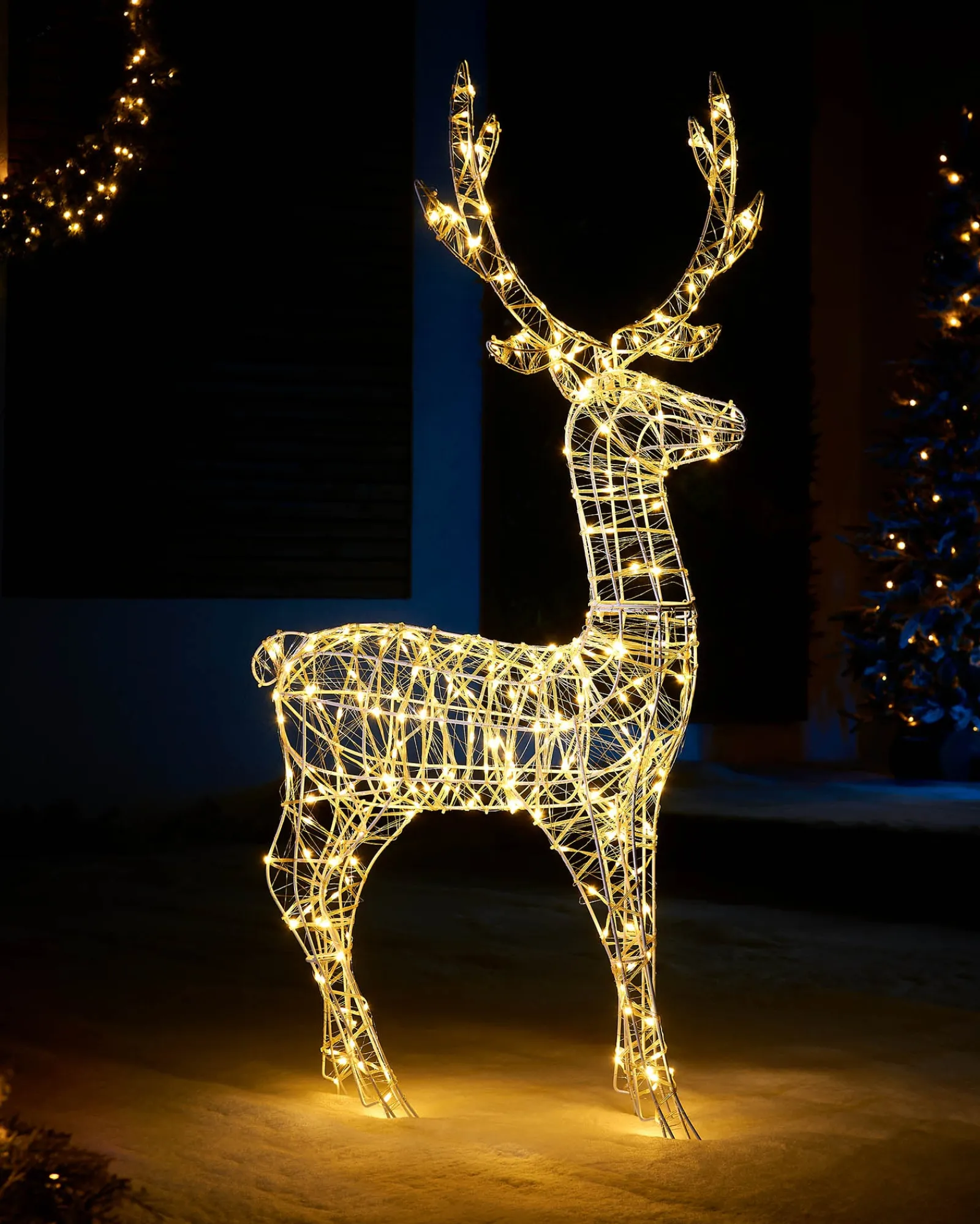 WeRChristmas 3D Standing Reindeer Silhouette, 121 Cm