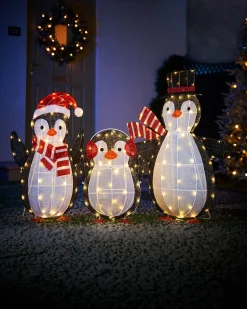 WeRChristmas 2D Tinsel Penguin Family Silhouette