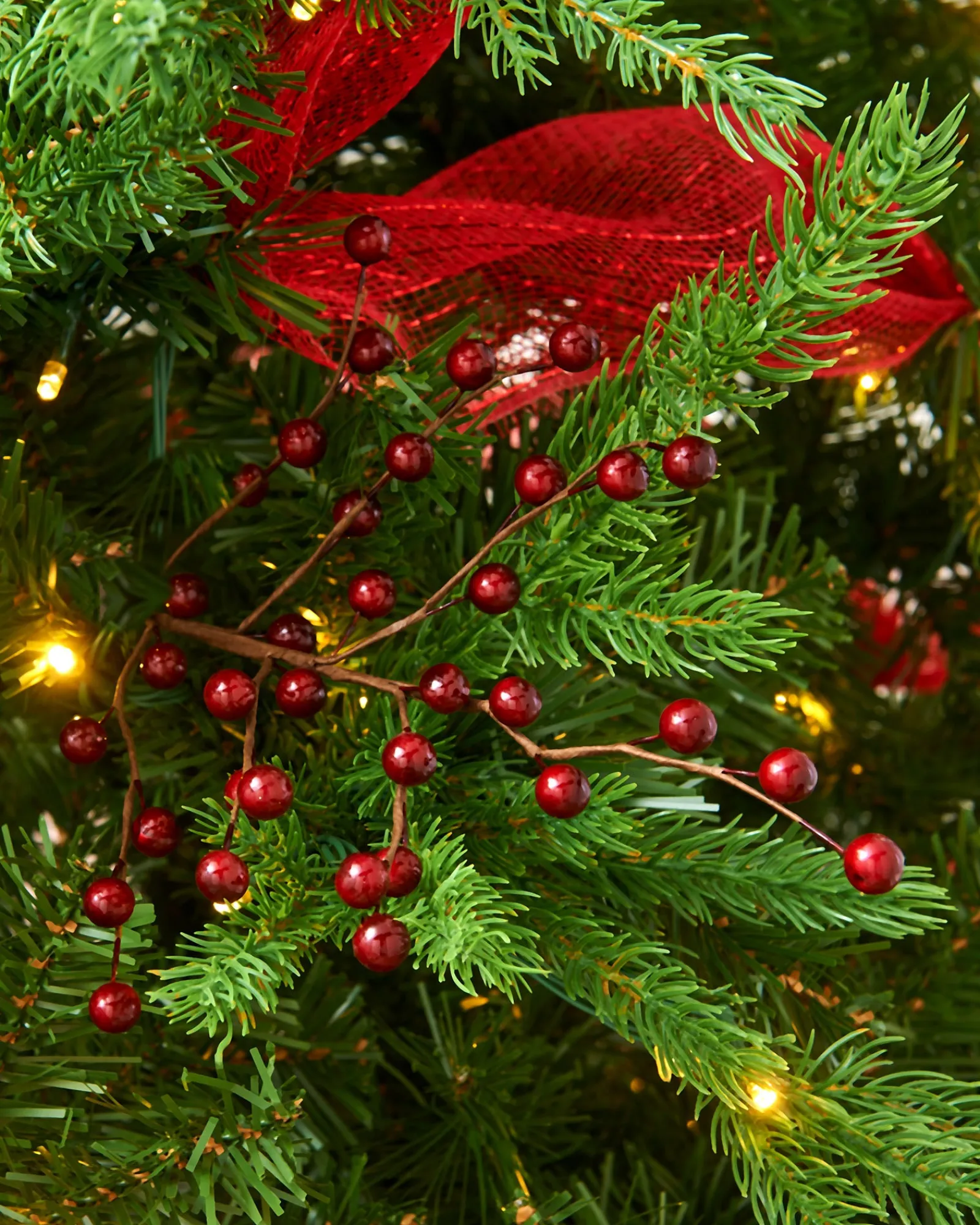 WeRChristmas Deep Red Berry Christmas Tree Spray, 45 Cm