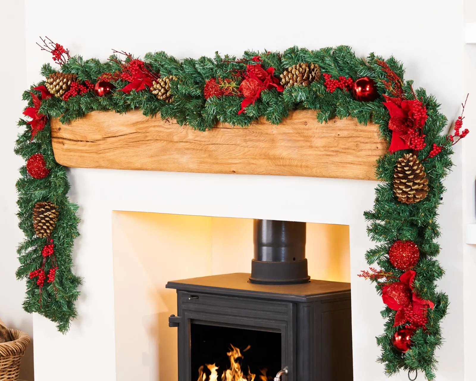 WeRChristmas Extra Thick Decorated Garland, Red/Gold, 9 Ft