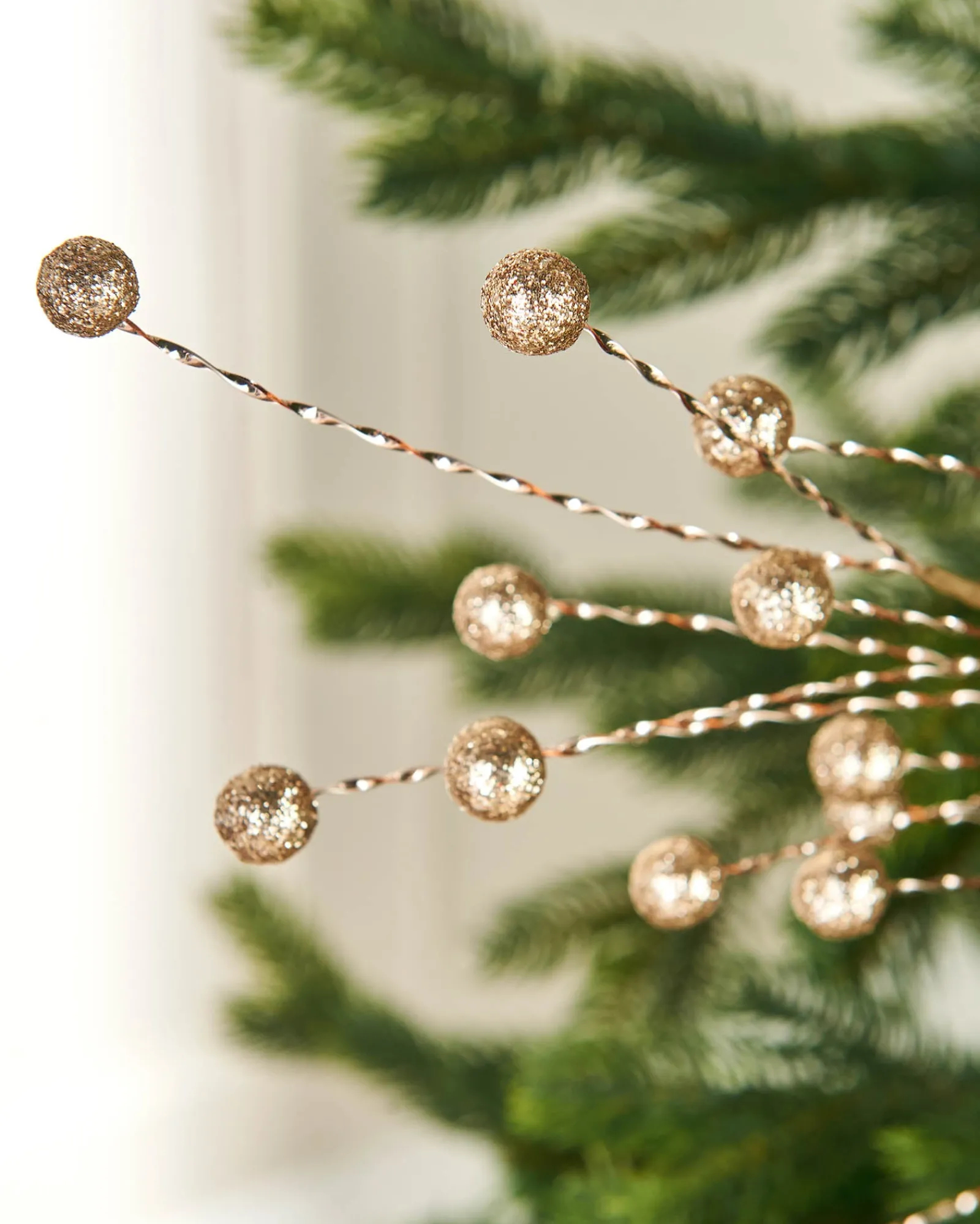 WeRChristmas Gold Berry Christmas Tree Spray, 78 Cm