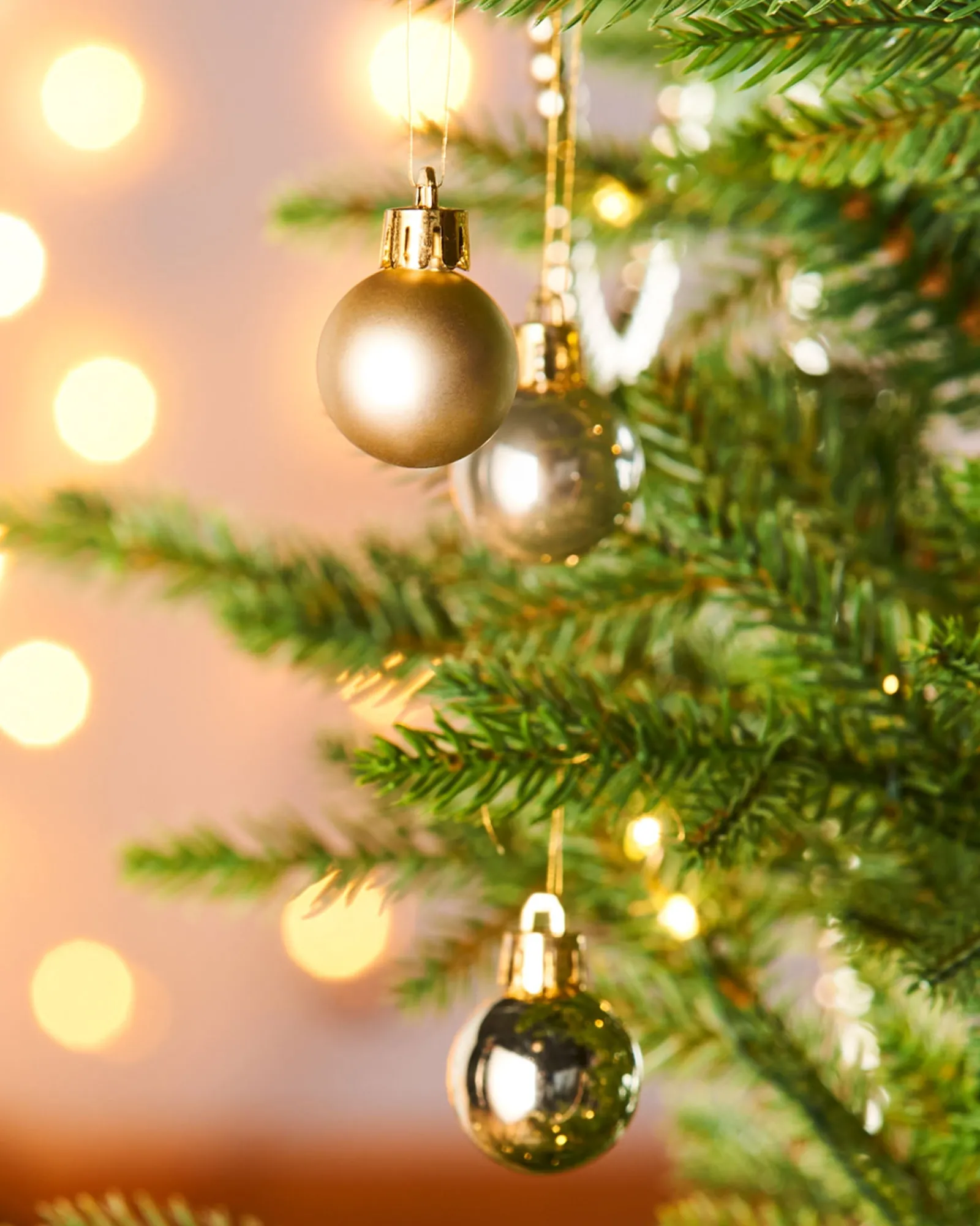 WeRChristmas Gold Shatterproof Baubles, 36 Pack, 3 Cm