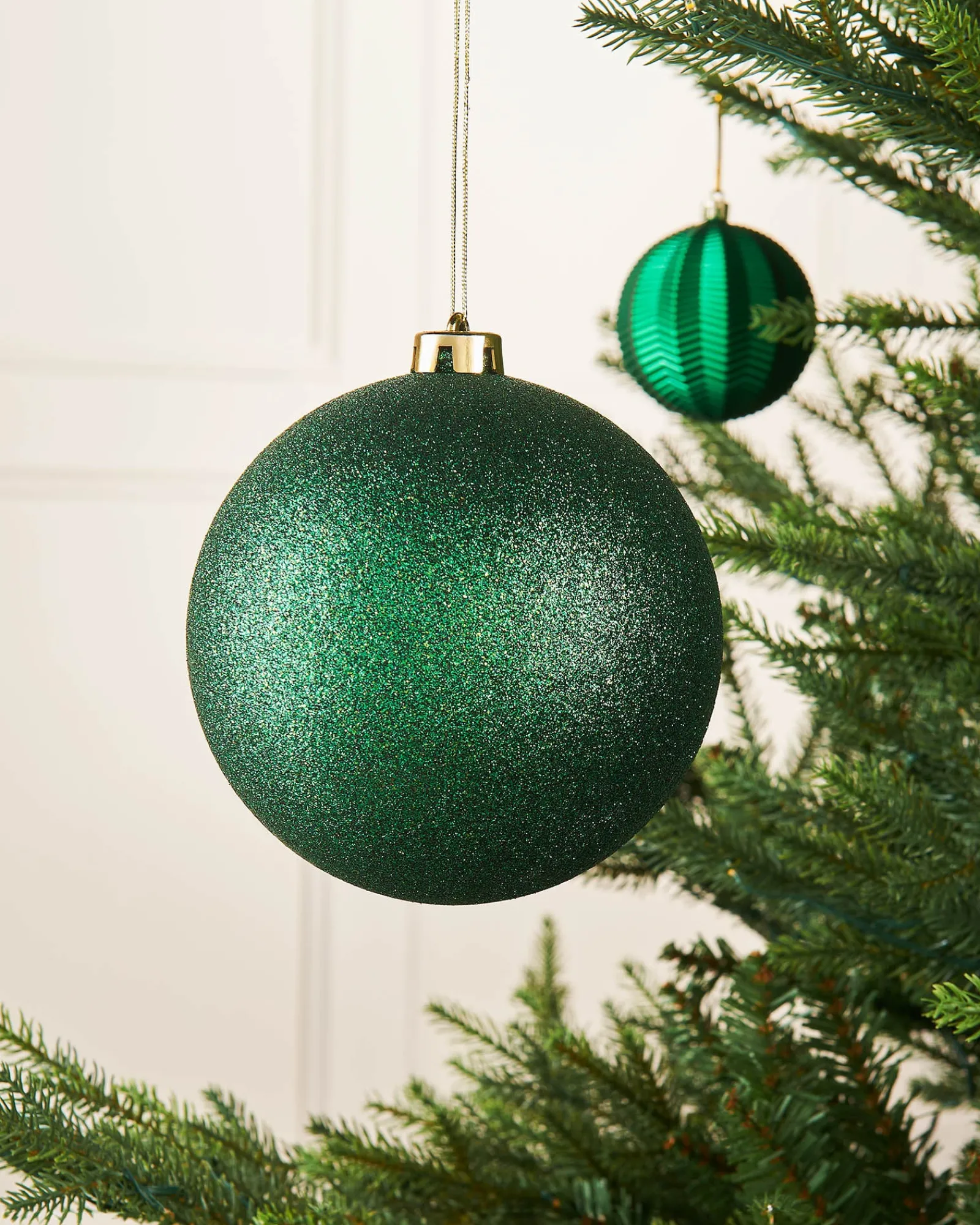 WeRChristmas Green Large Glitter Shatterproof Bauble, 15 Cm
