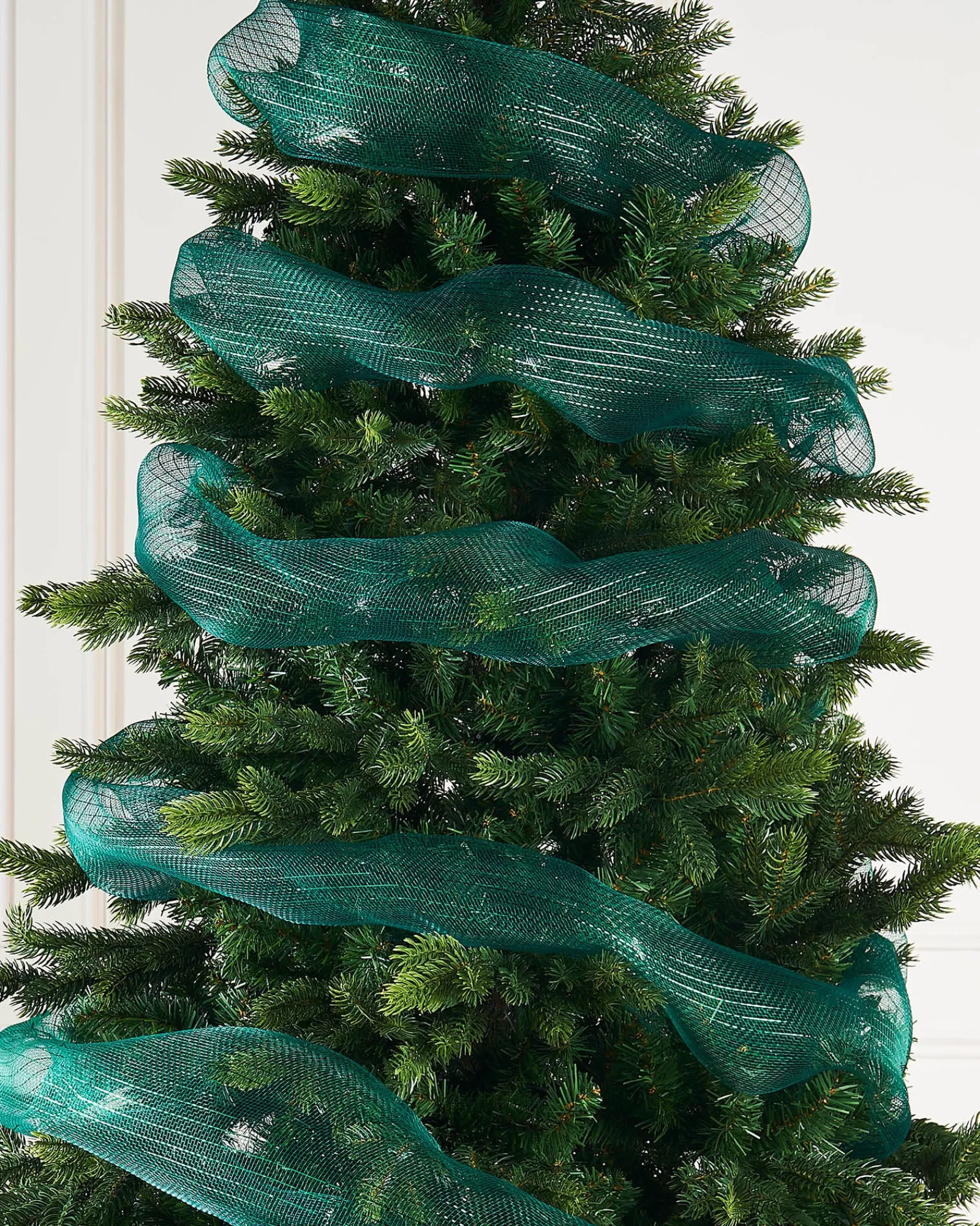WeRChristmas Green Mesh With Green Foil, 9 M