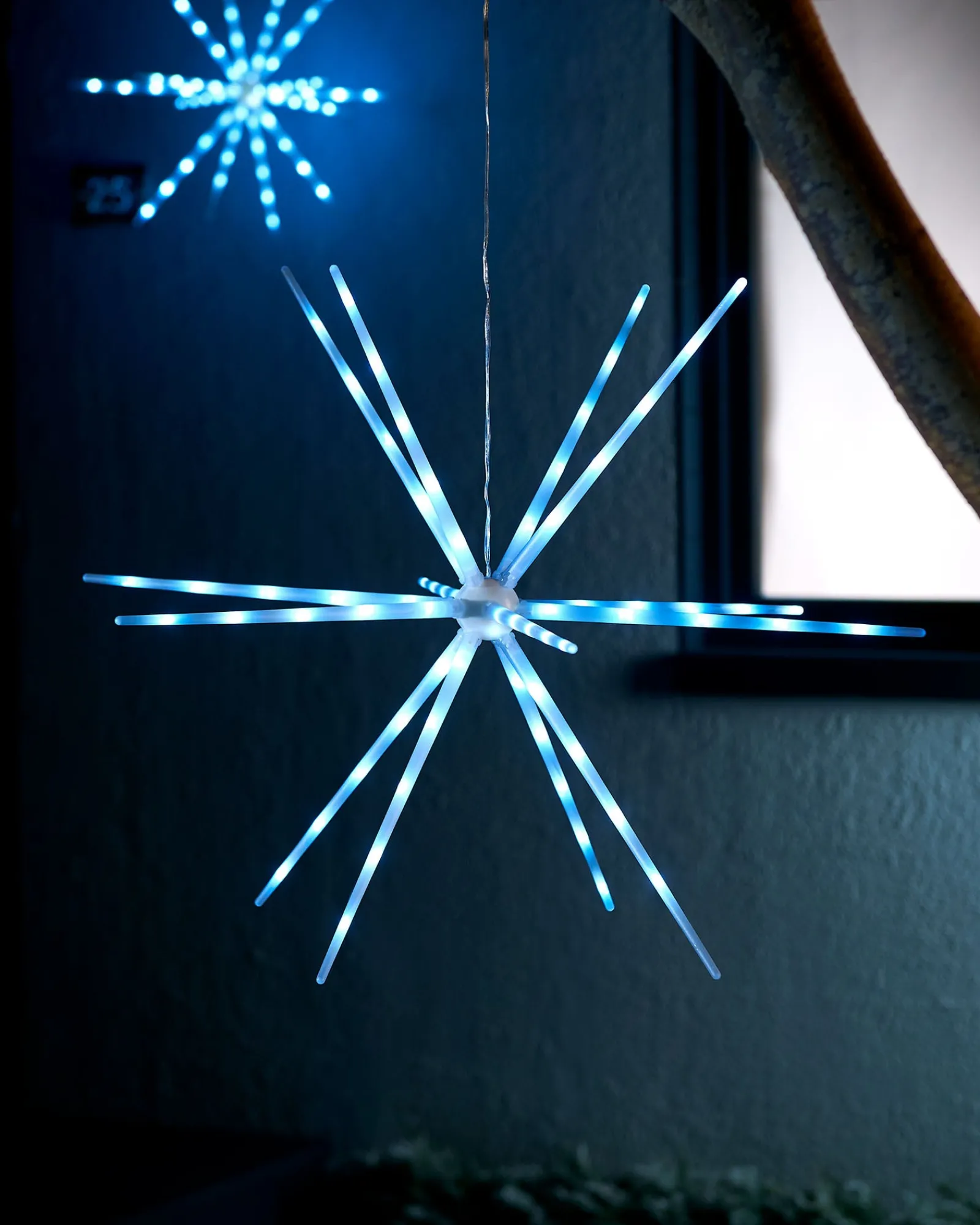 WeRChristmas Hanging Starburst Decoration, Ice White, 51 Cm