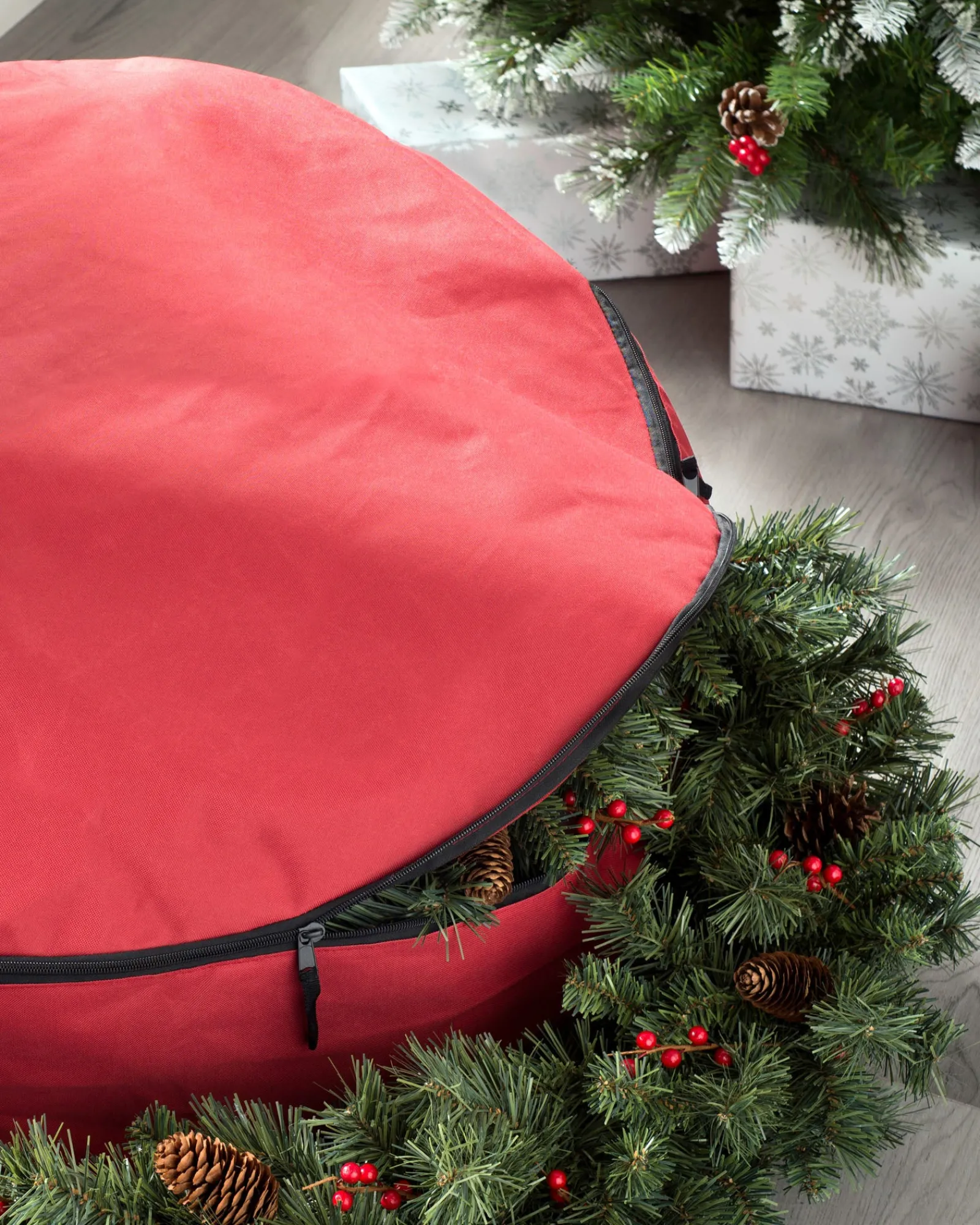 WeRChristmas Large Garland & Wreath Storage Bag, Red, 90 Cm
