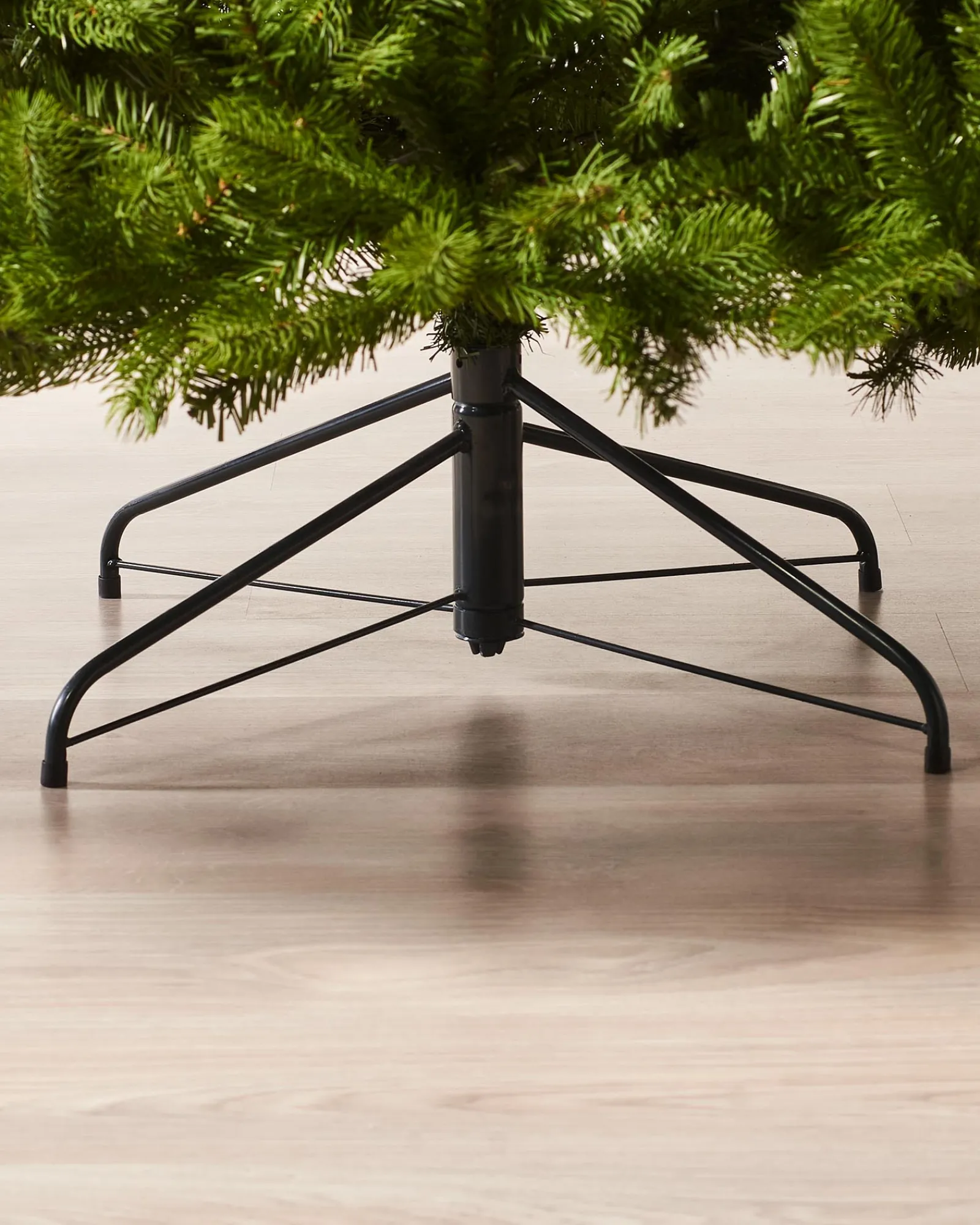 WeRChristmas Large Mixed Pine Christmas Tree, 8 Ft