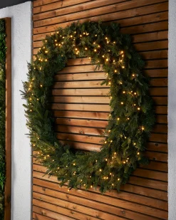 WeRChristmas LINK PRO Connectable Pre-Lit Natural Fir Wreath, 1.2 M