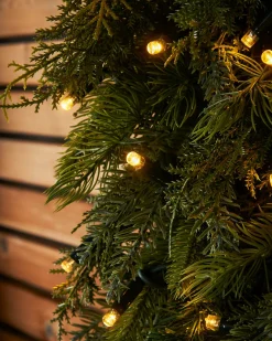 WeRChristmas LINK PRO Connectable Pre-Lit Natural Fir Wreath, 1.2 M