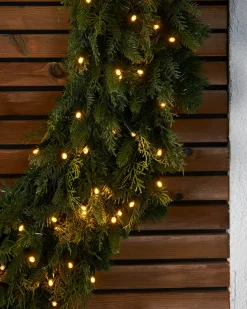 WeRChristmas LINK PRO Connectable Pre-Lit Natural Fir Wreath, 1.2 M