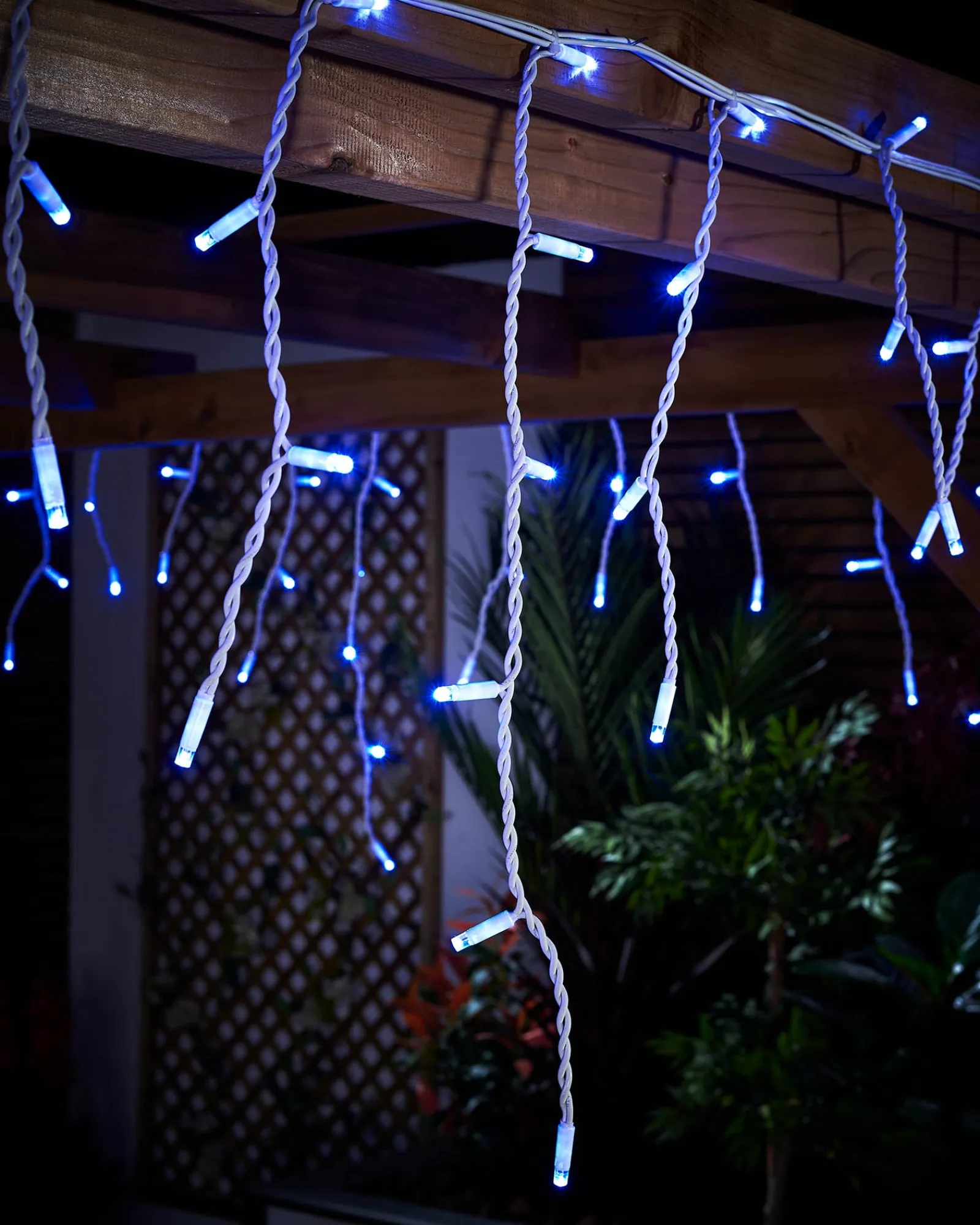WeRChristmas LINK PRO LED Icicle Lights, Blue