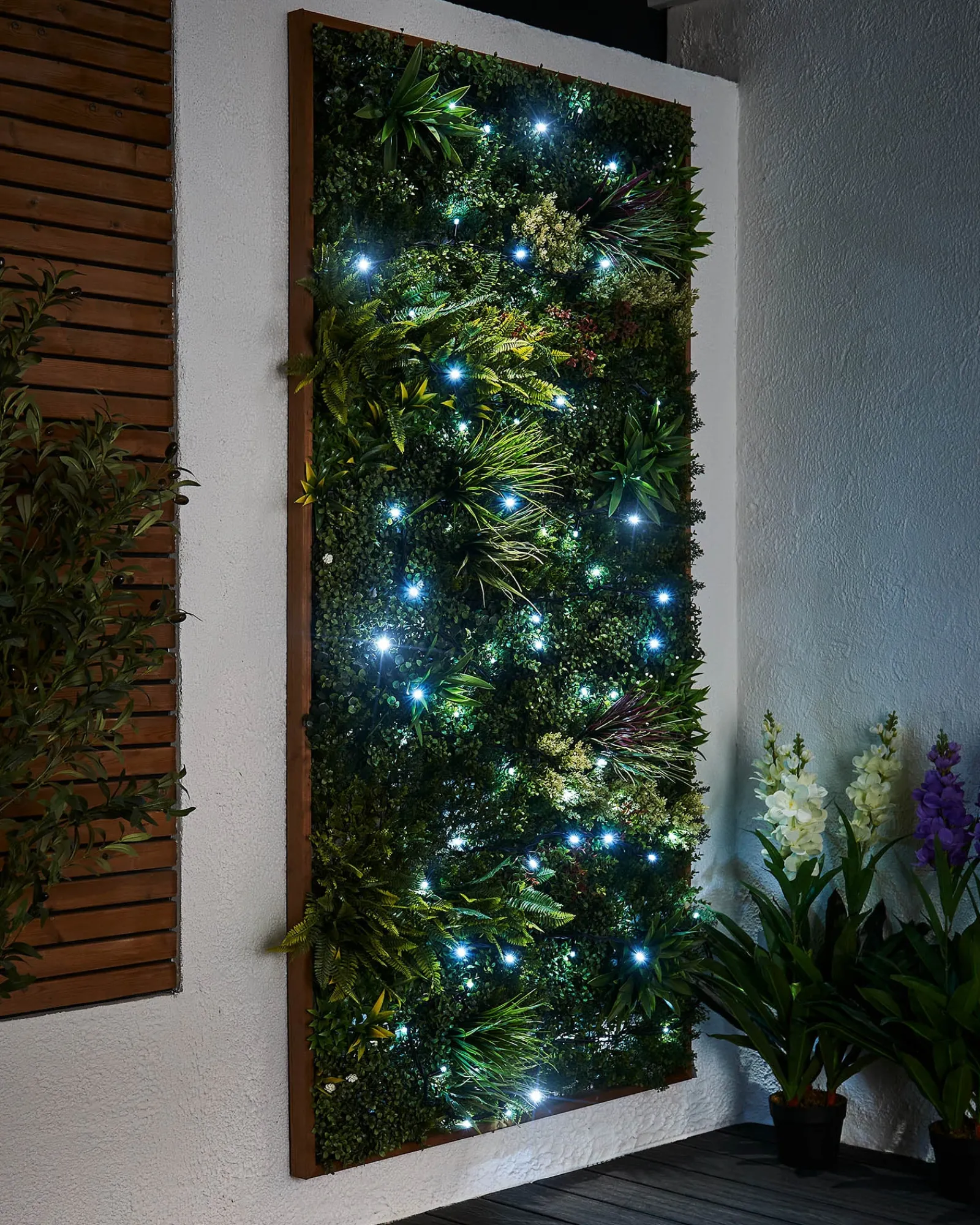 WeRChristmas LINK PRO Twinkle LED String Lights, Black Cable, White