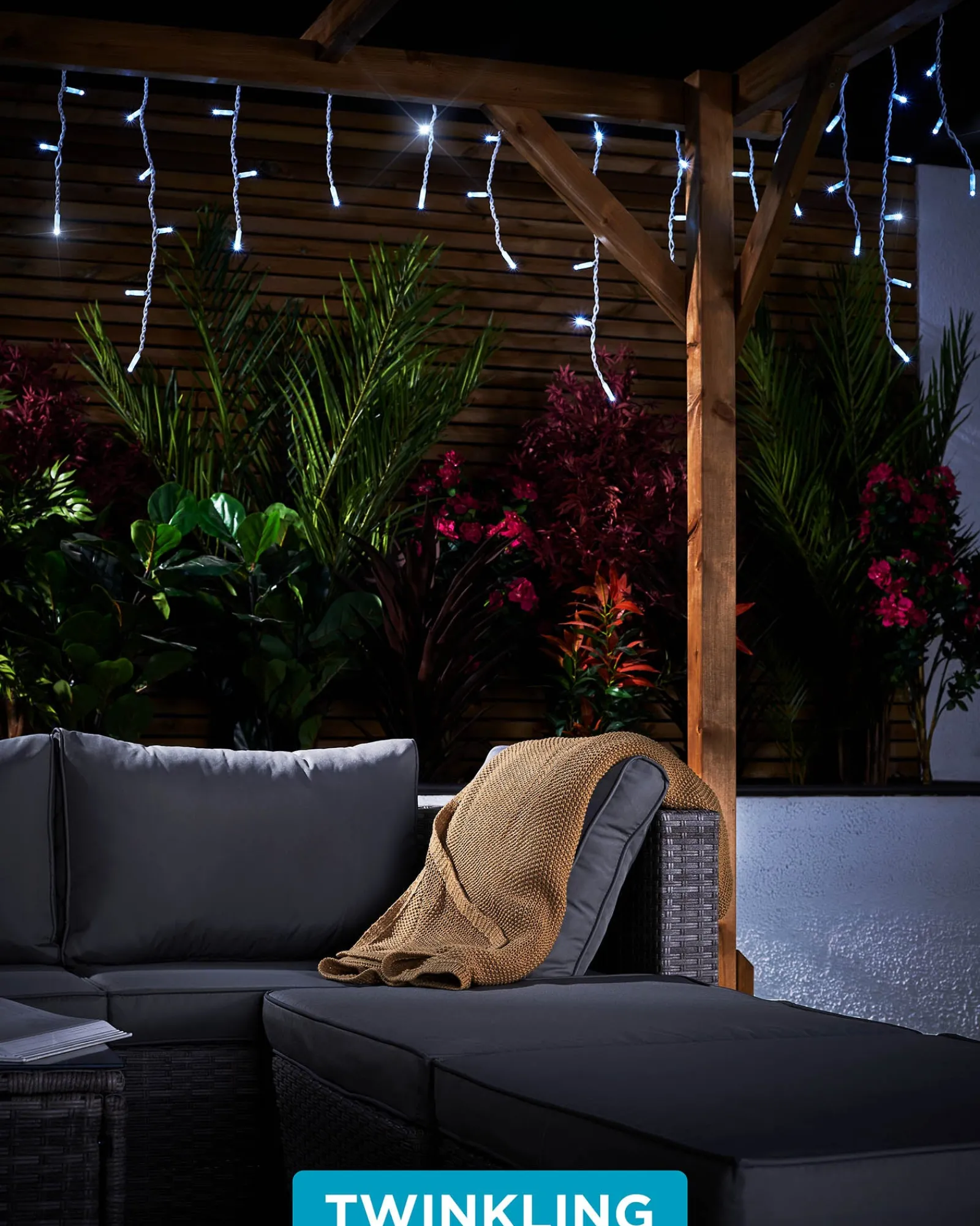 WeRChristmas LINK PRO Twinkling LED Icicle Lights, White