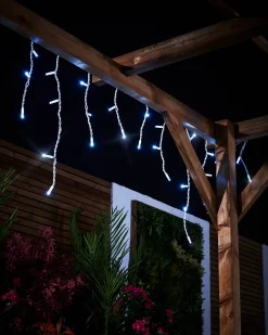 WeRChristmas LINK PRO Twinkling LED Icicle Lights, White