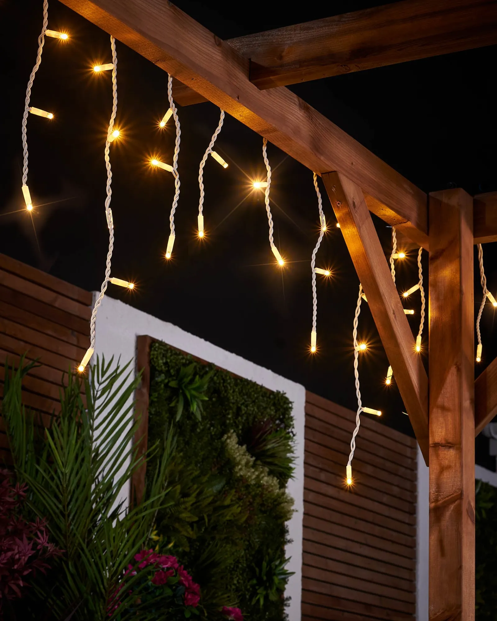 WeRChristmas LINK PRO Twinkling LED Icicle Lights, Warm White