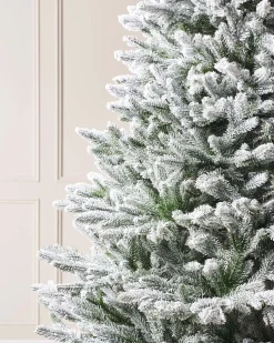 WeRChristmas Luxury Snow Flocked Christmas Tree, 6 Ft