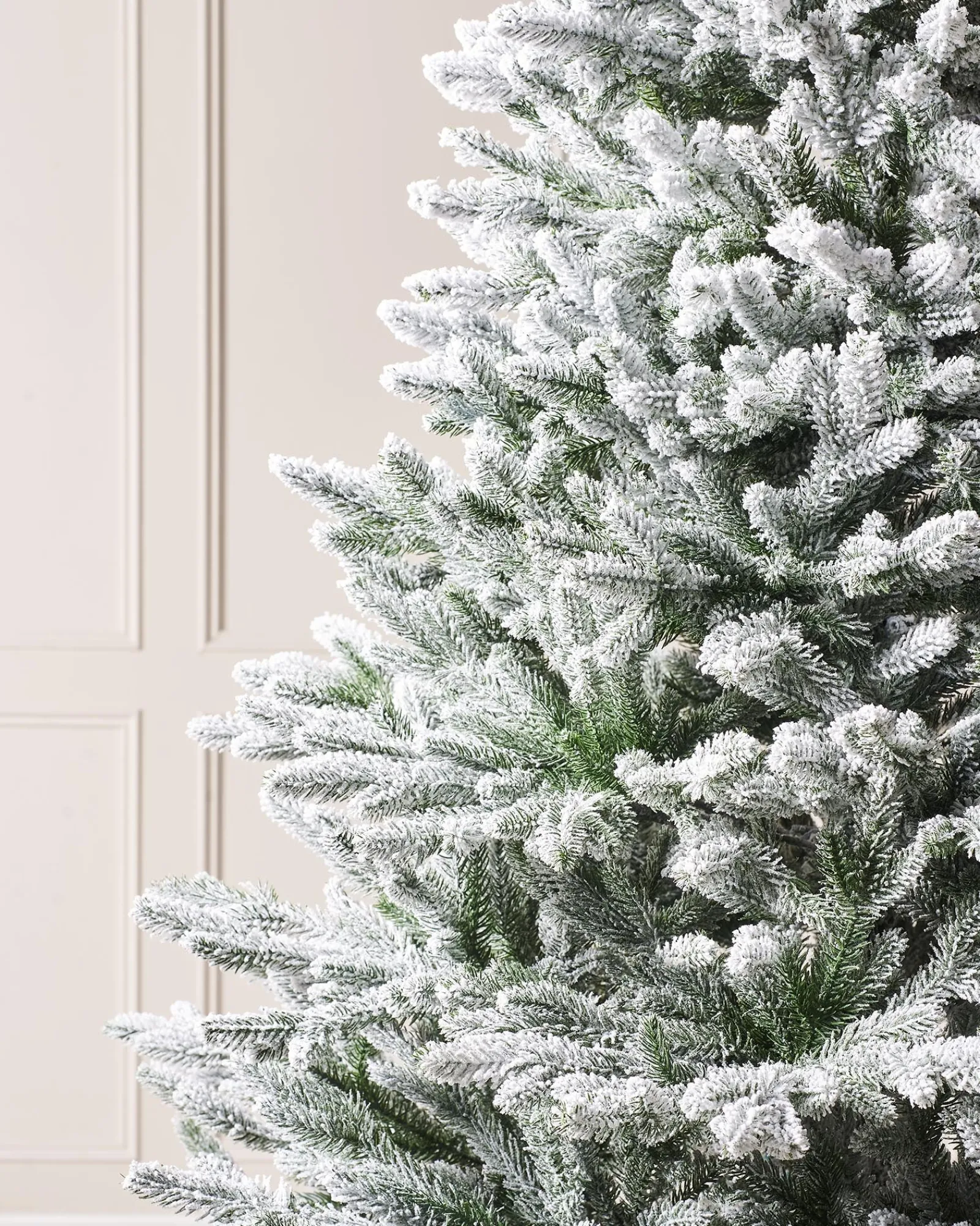 WeRChristmas Luxury Snow Flocked Christmas Tree, 7 Ft