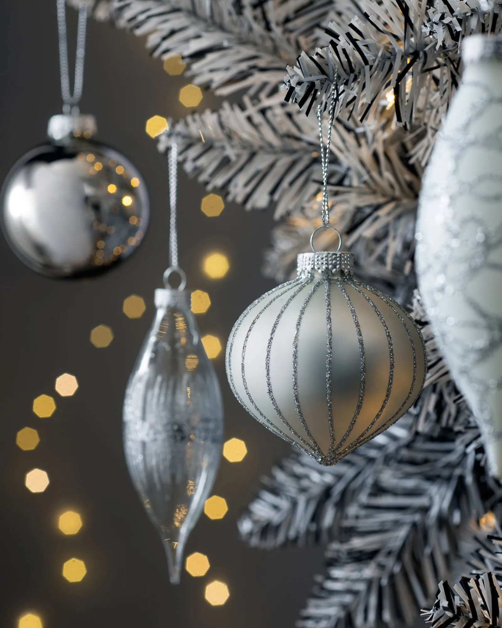 WeRChristmas Moonbeam Glass Baubles, 20 Pack