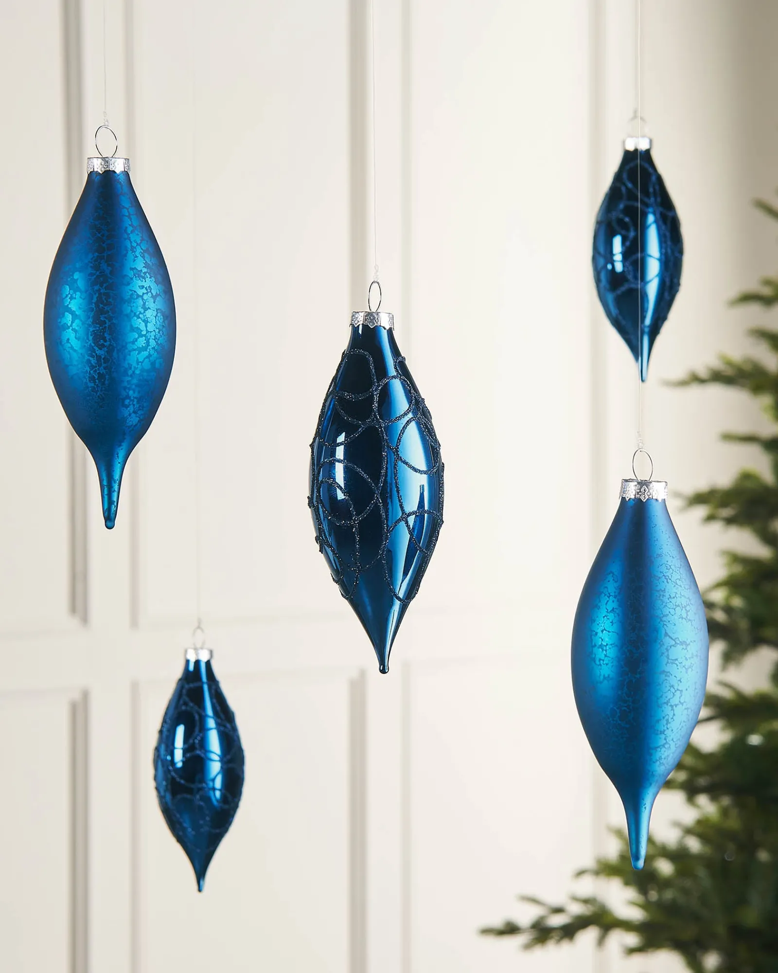 WeRChristmas Navy Blue Glass Baubles, 5 Pack, 15 Cm