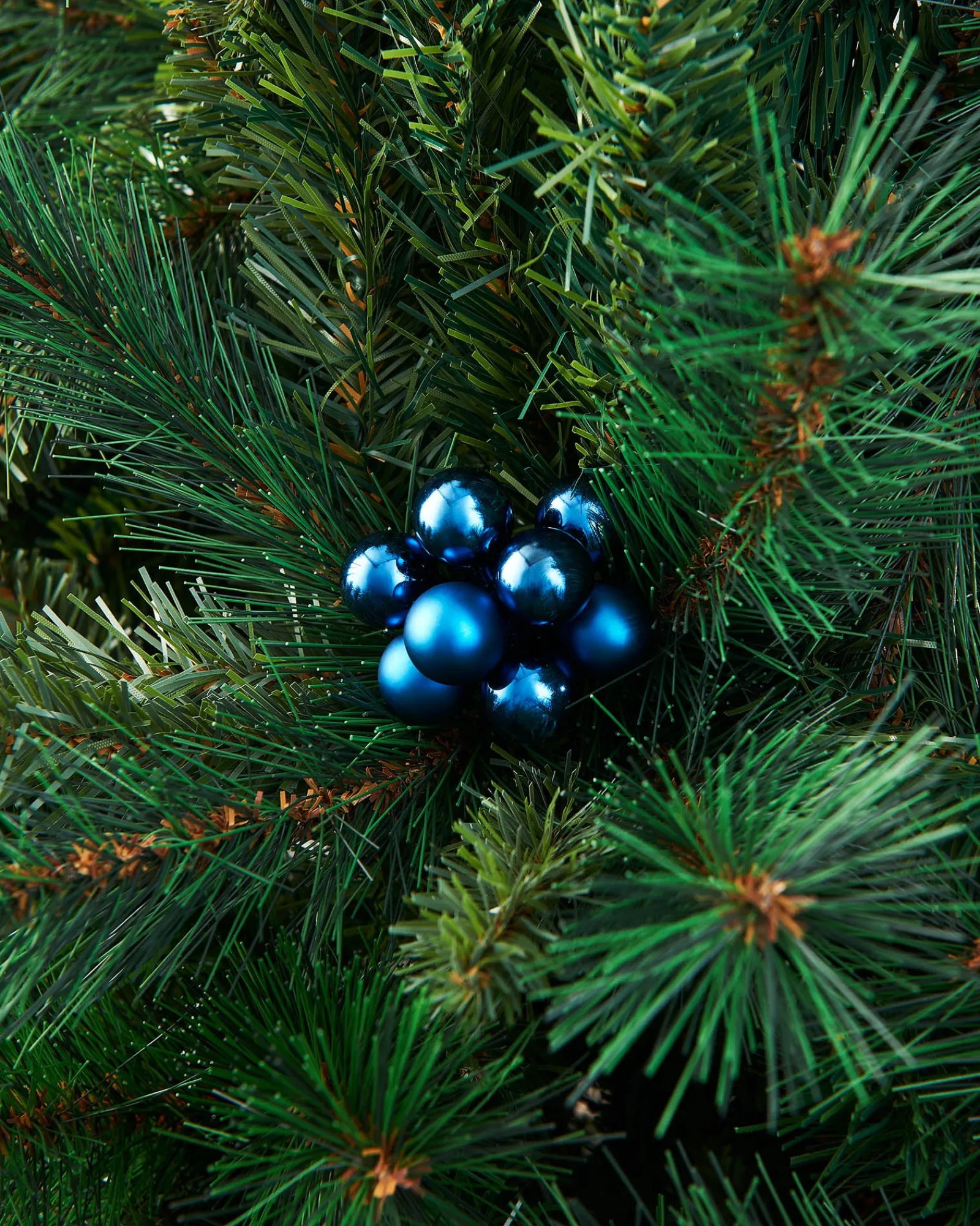 WeRChristmas Navy Blue Glass Berry Cluster Baubles, 10 Pack