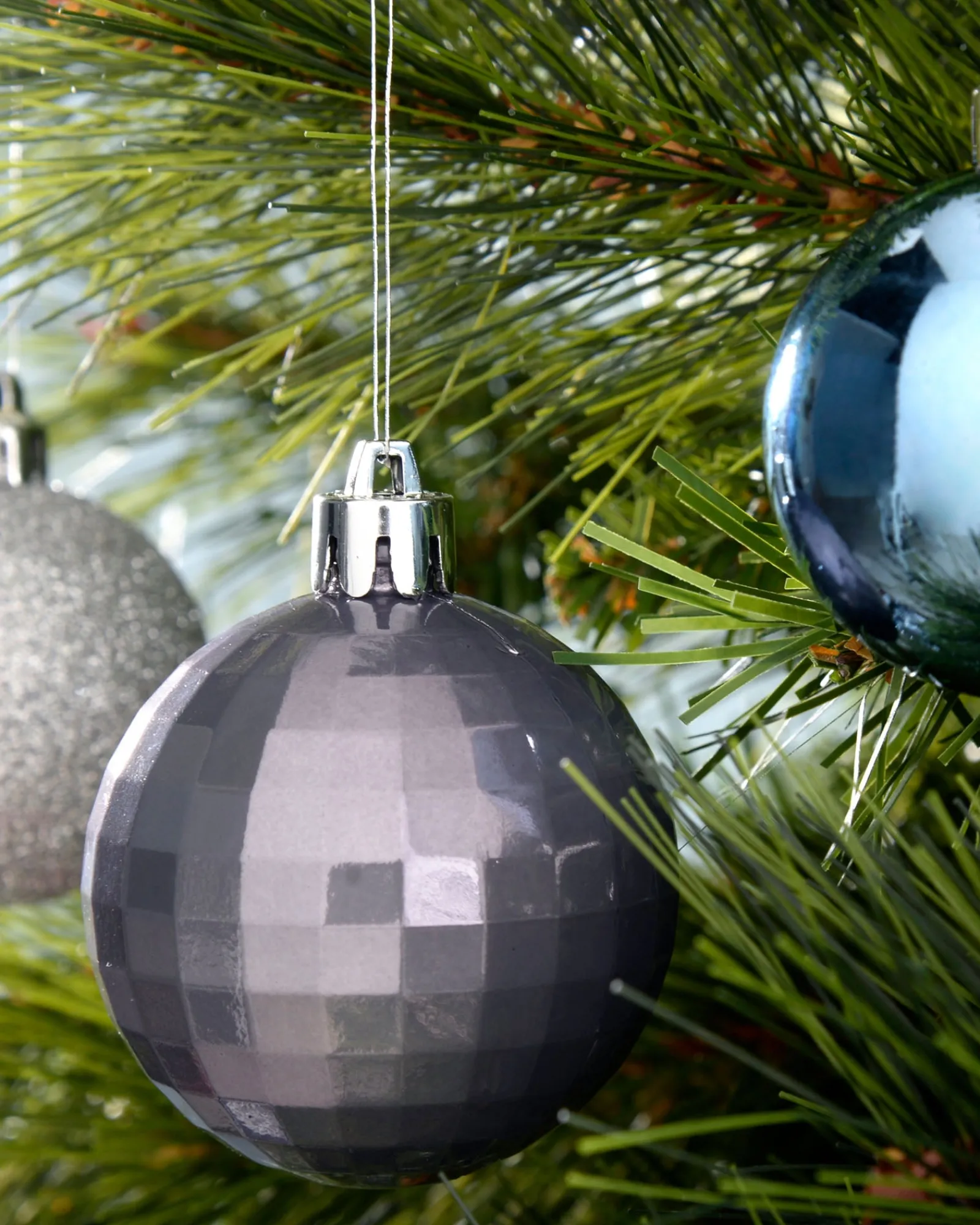 WeRChristmas Navy Shatterproof Baubles Set, 50 Pack