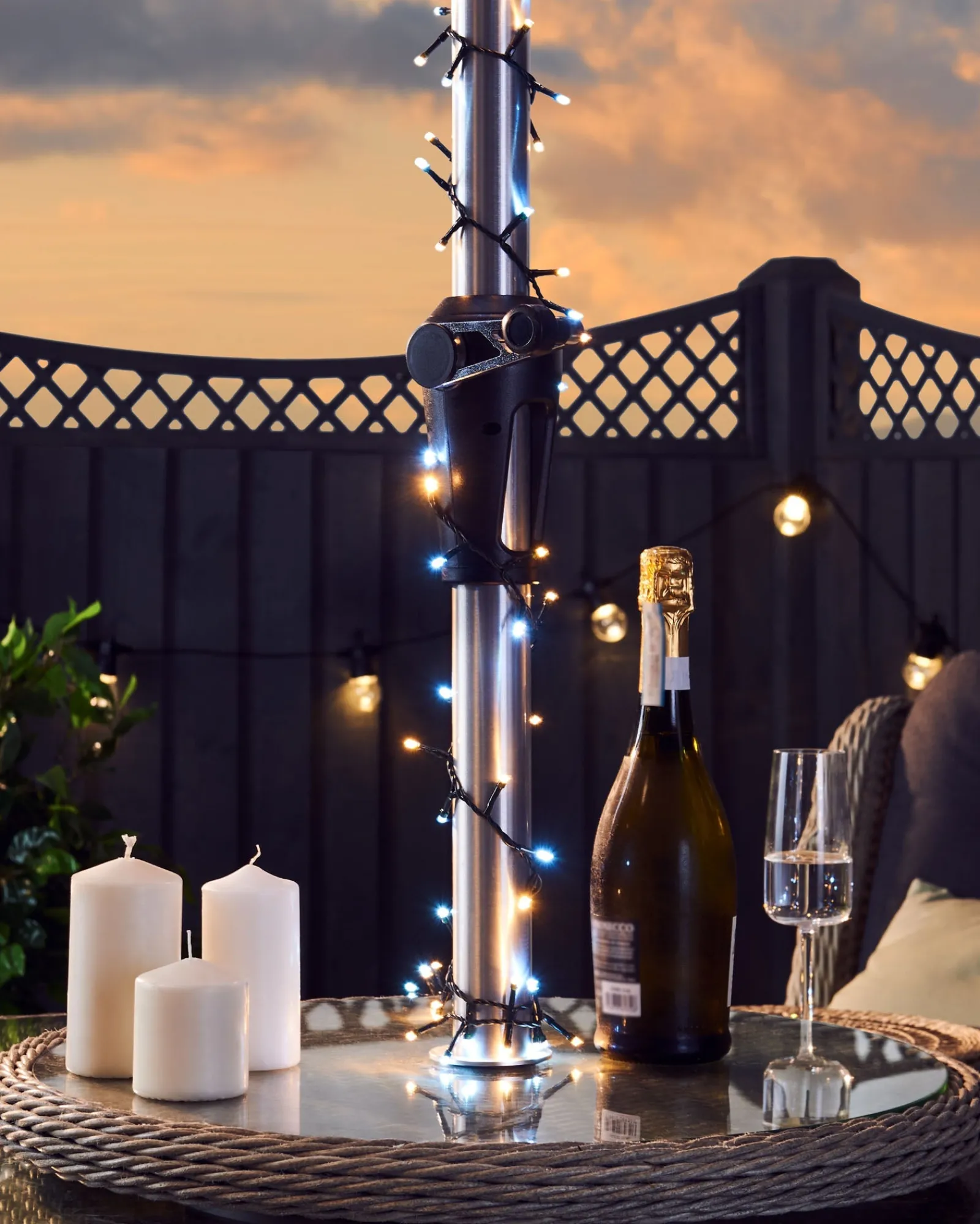 WeRChristmas Outdoor Multi-Function 960 LED Light String, Warm White & Ice White