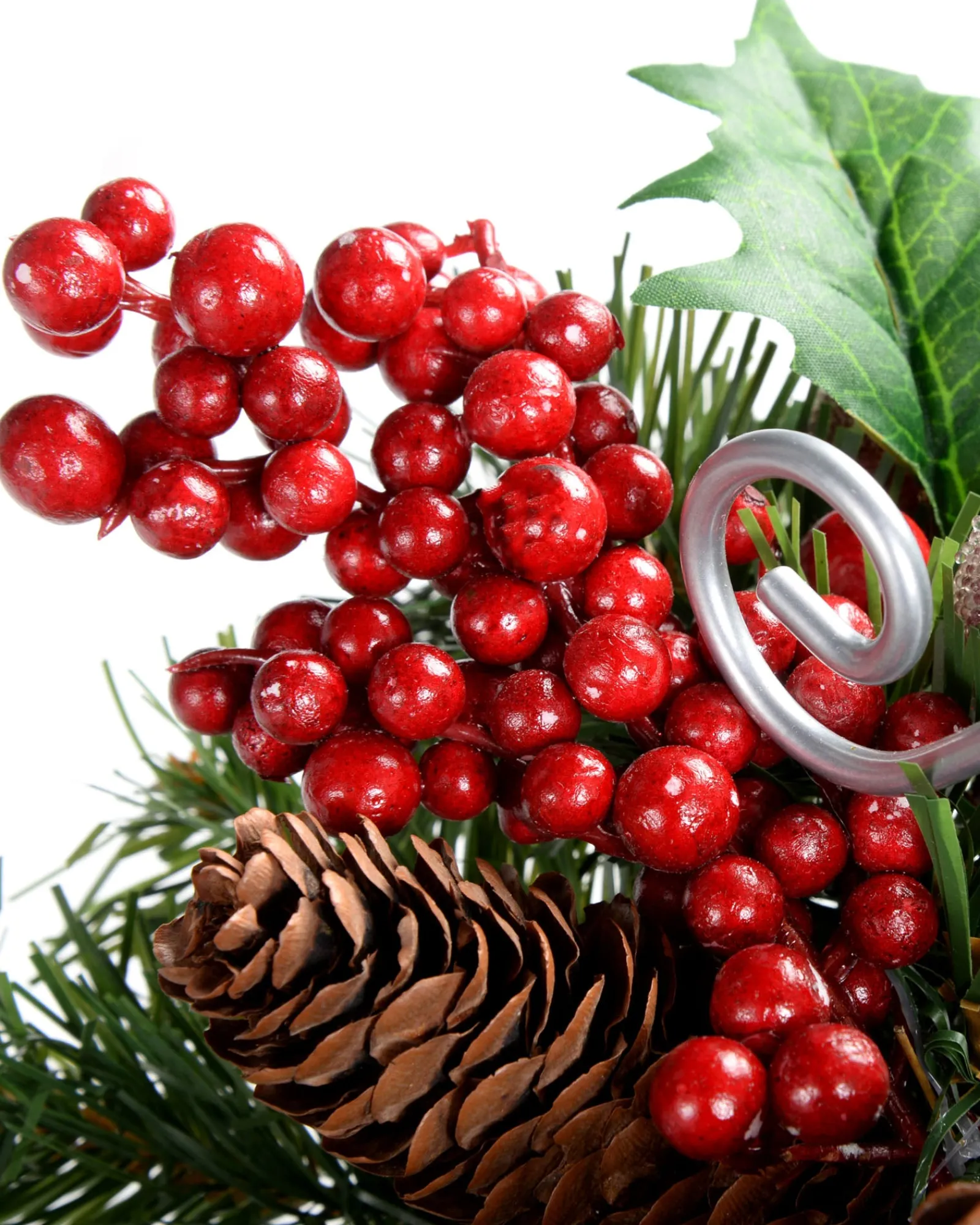 WeRChristmas Pinecone And Berry Single Pillar Candle Holder, Single Pillar