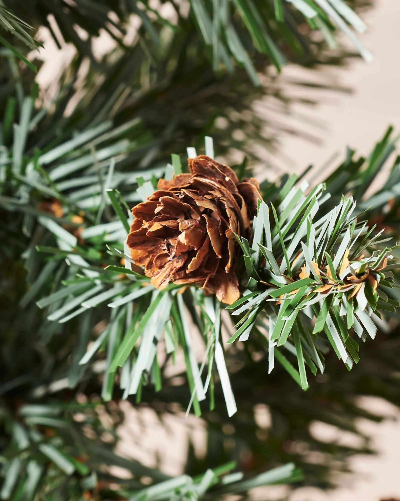 WeRChristmas Potted Craford Blue Pine Decorated Christmas Tree, 3 Ft