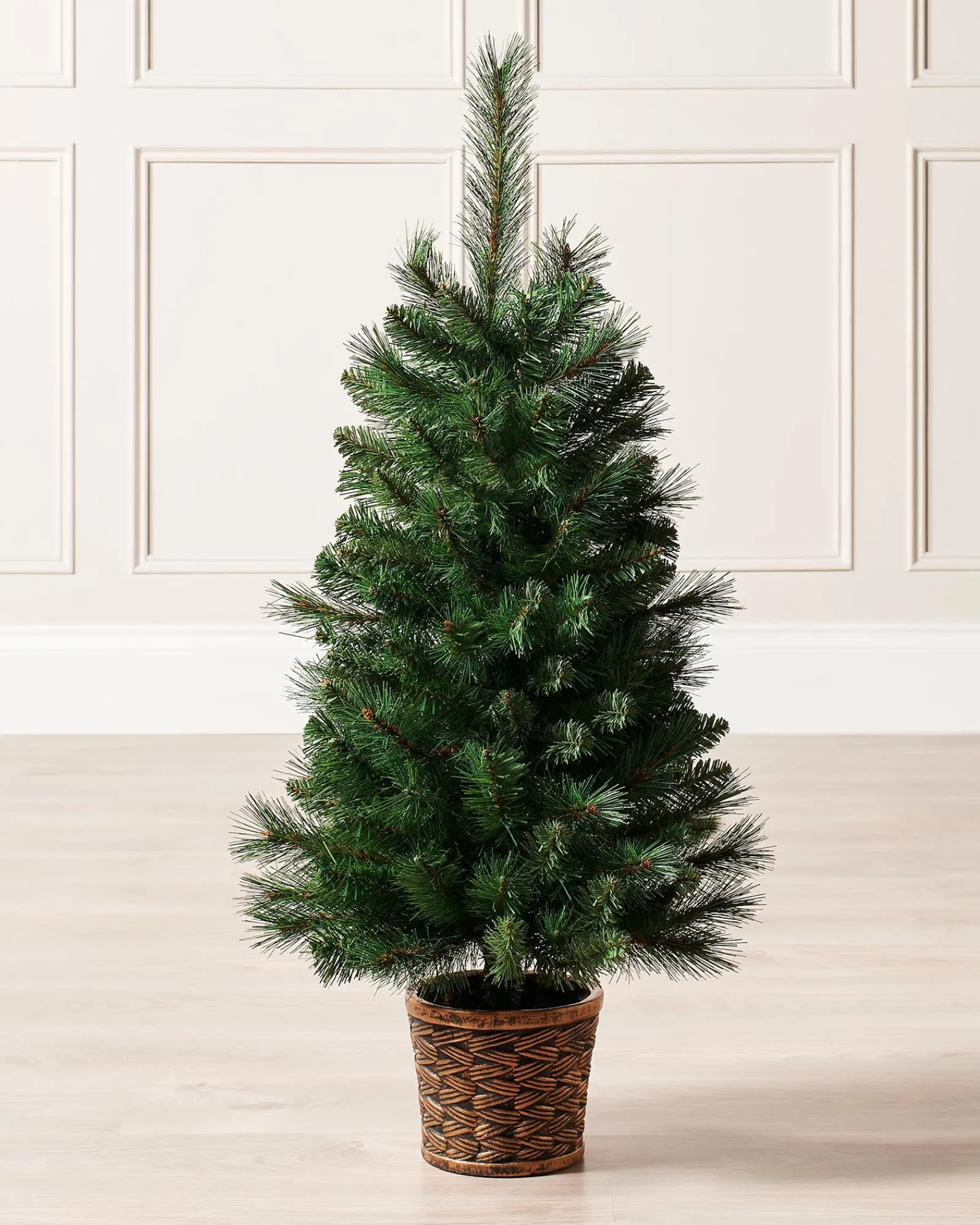 WeRChristmas Potted Victorian Pine Christmas Tree, 3 Ft