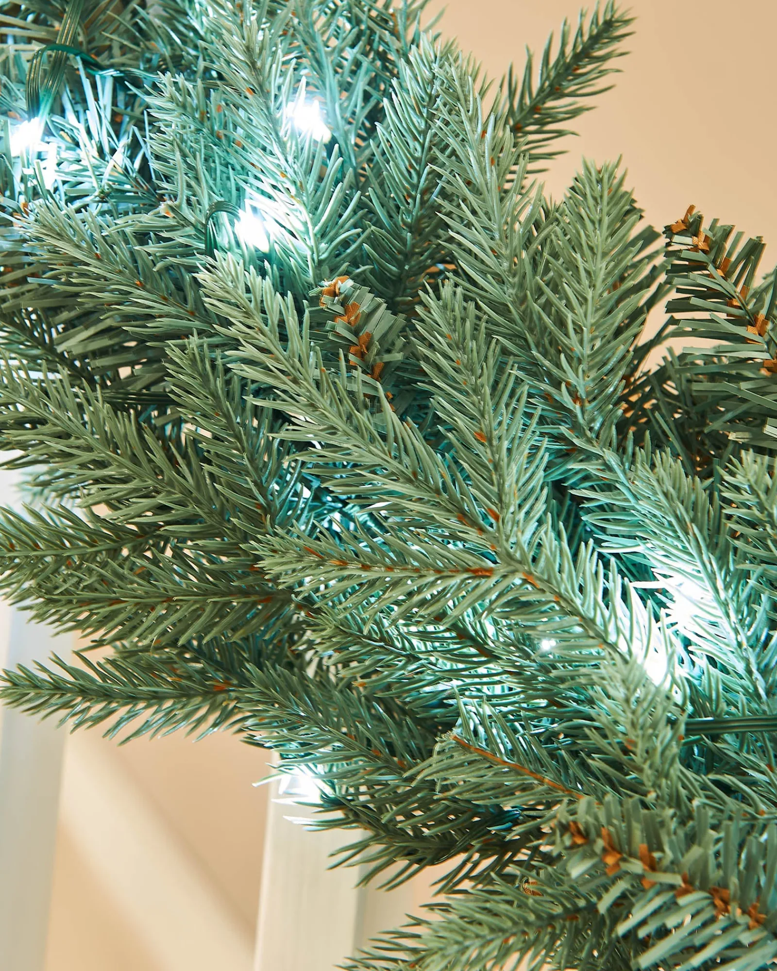 WeRChristmas Pre-Lit Blue Mixed Pine Garland, 9 Ft
