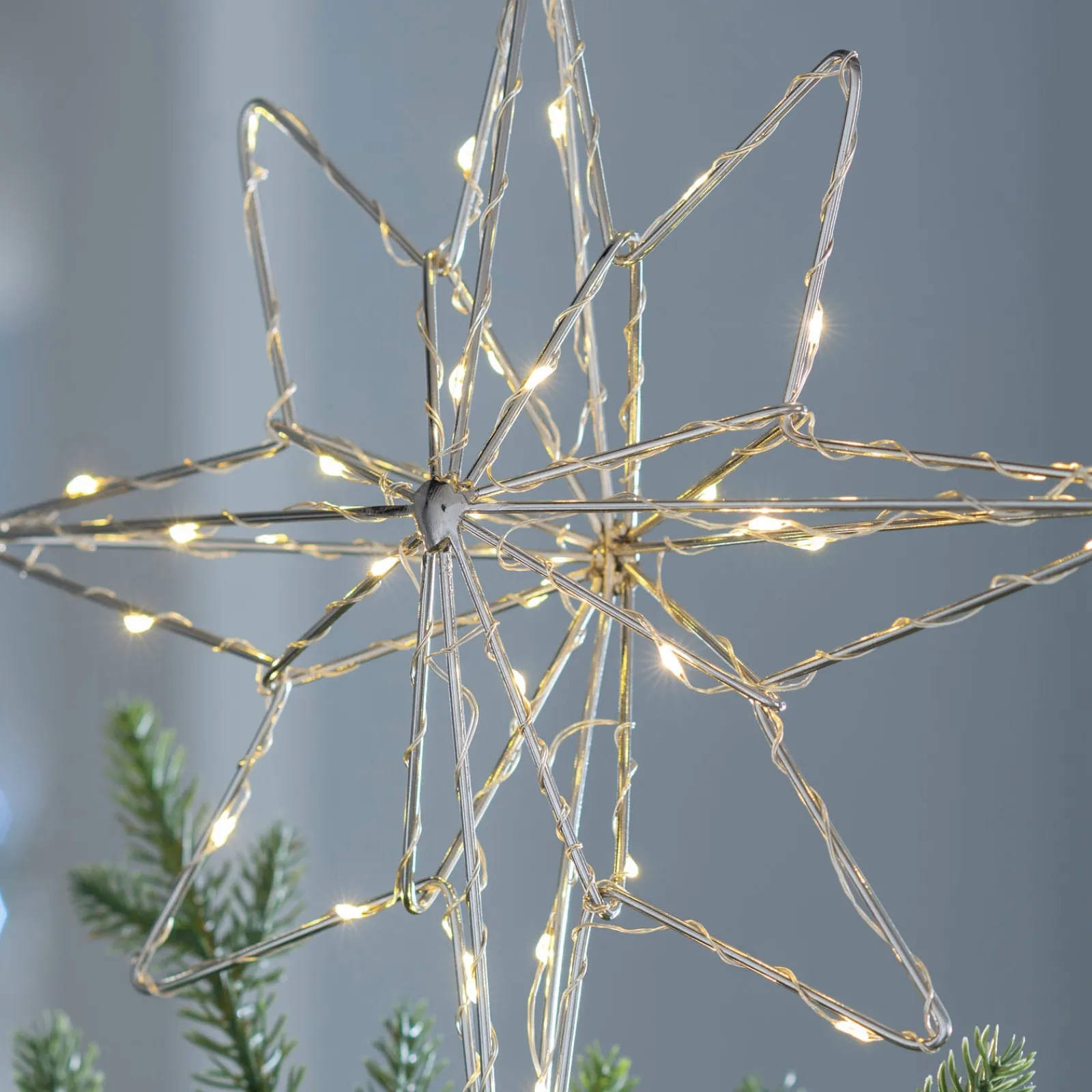 WeRChristmas Pre-Lit 3D North Star Christmas Tree Topper, 37 Cm
