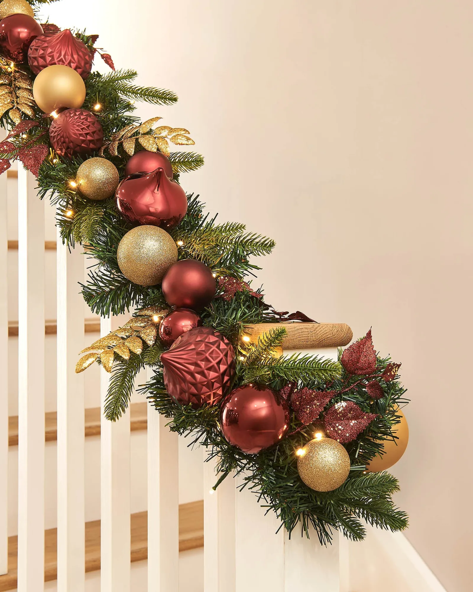WeRChristmas Pre-Lit Decorated Garland, Burgundy/Gold, 9 Ft