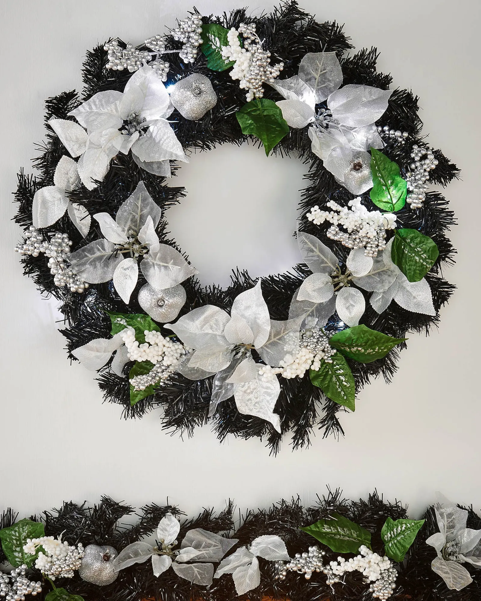 WeRChristmas Pre-Lit Decorated Wreath, Black/Silver, 60 Cm