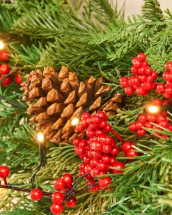 WeRChristmas Pre-Lit Decorated Wreath, Pinecones & Berries, 76 Cm