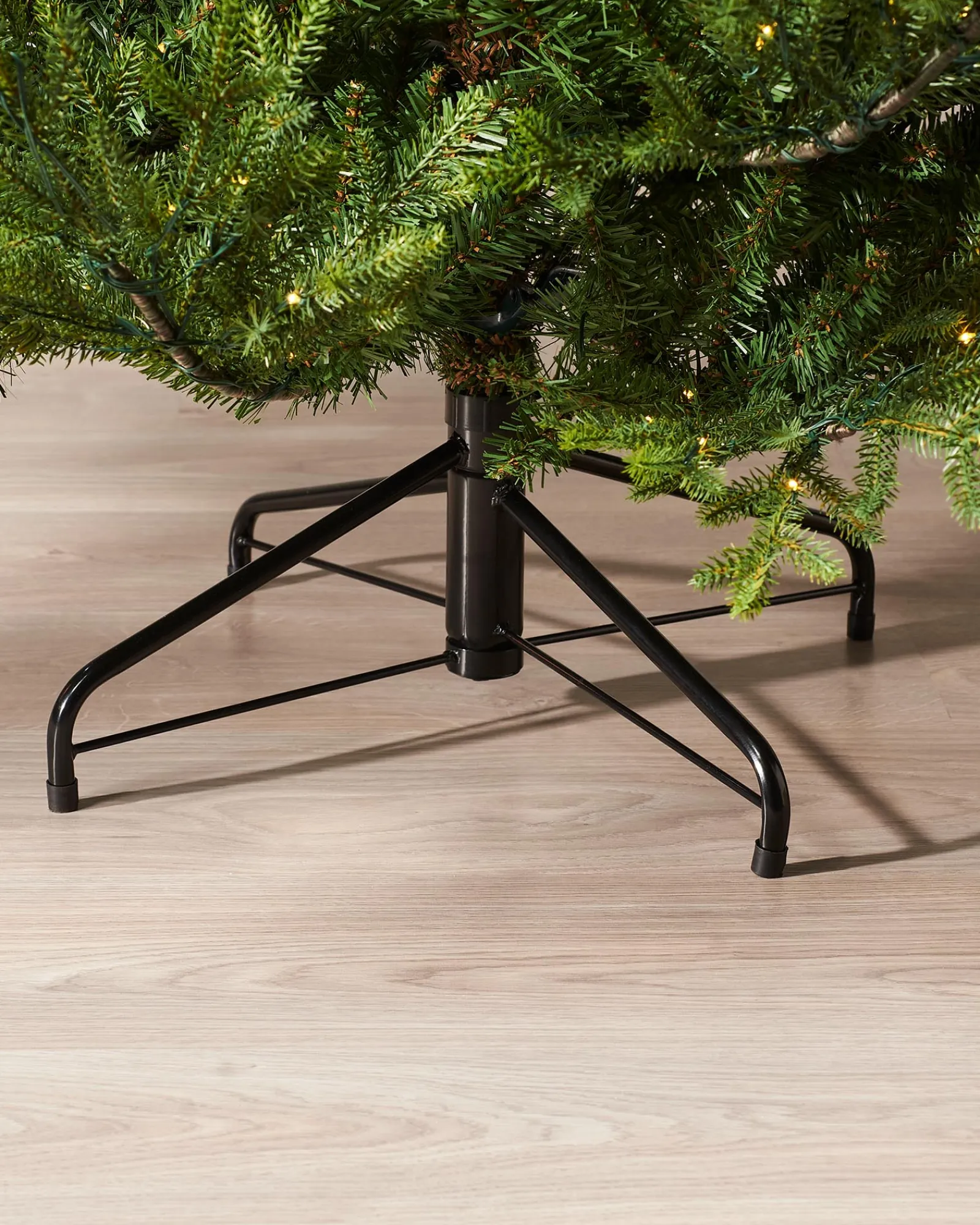 WeRChristmas Pre-Lit Douglas Fir Christmas Tree, 8 Ft