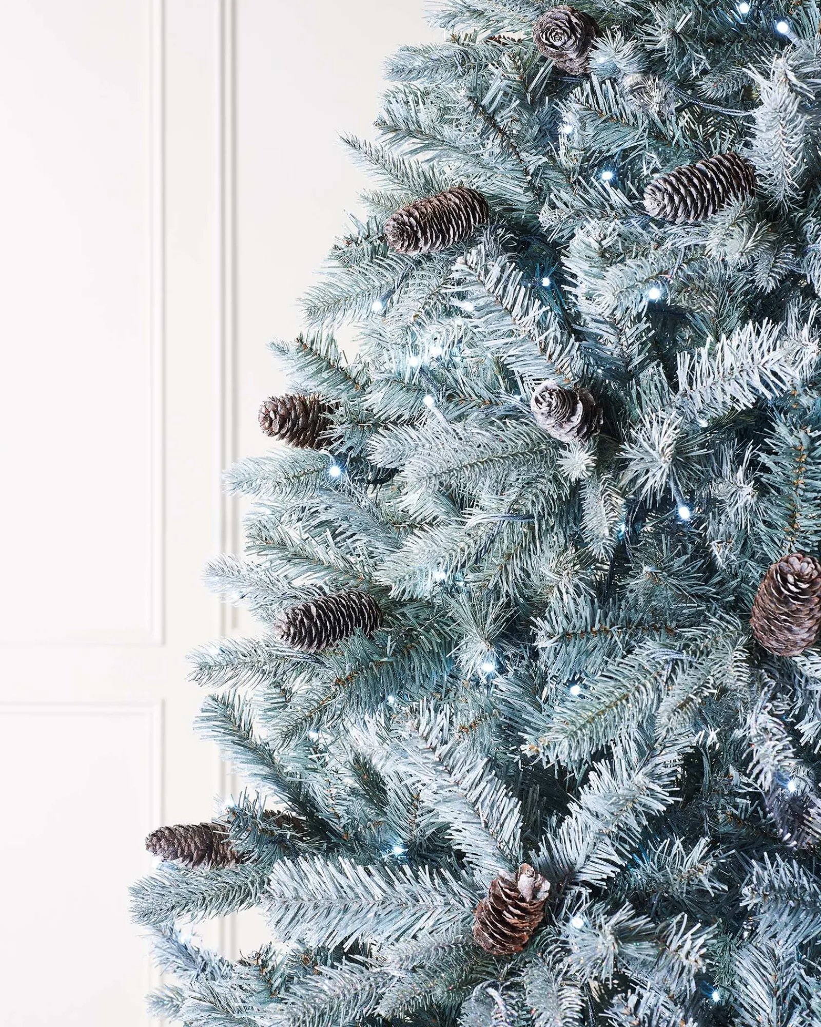 WeRChristmas Pre-Lit Edwardian Spruce Multi-Function Christmas Tree, 5 Ft