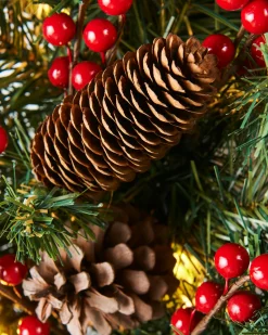 WeRChristmas Pre-Lit Extra Thick Wreath, Pinecones & Berries, 76 Cm