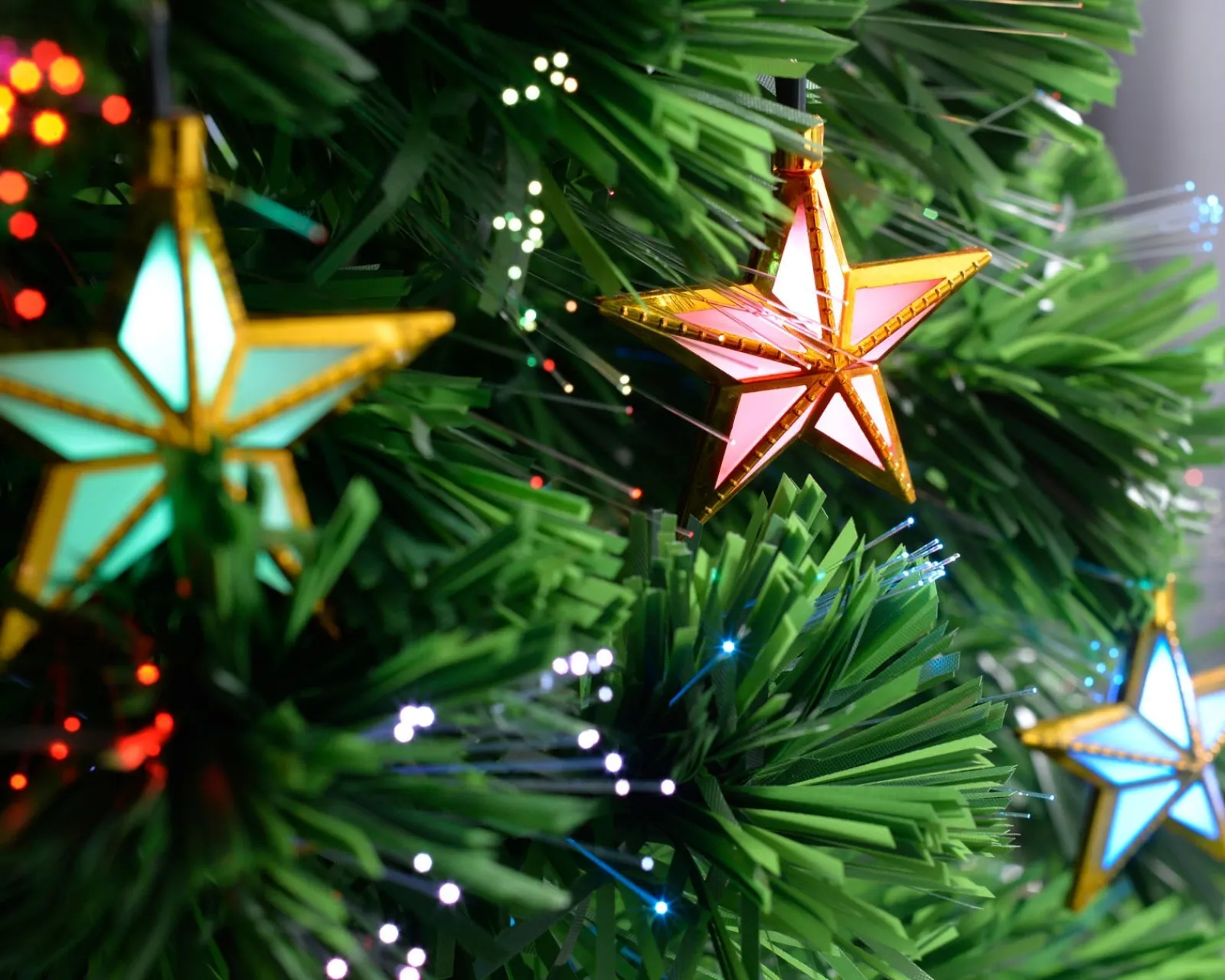 WeRChristmas Pre-Lit Fibre Optic Christmas Tree With Tree Topper, 7 Ft
